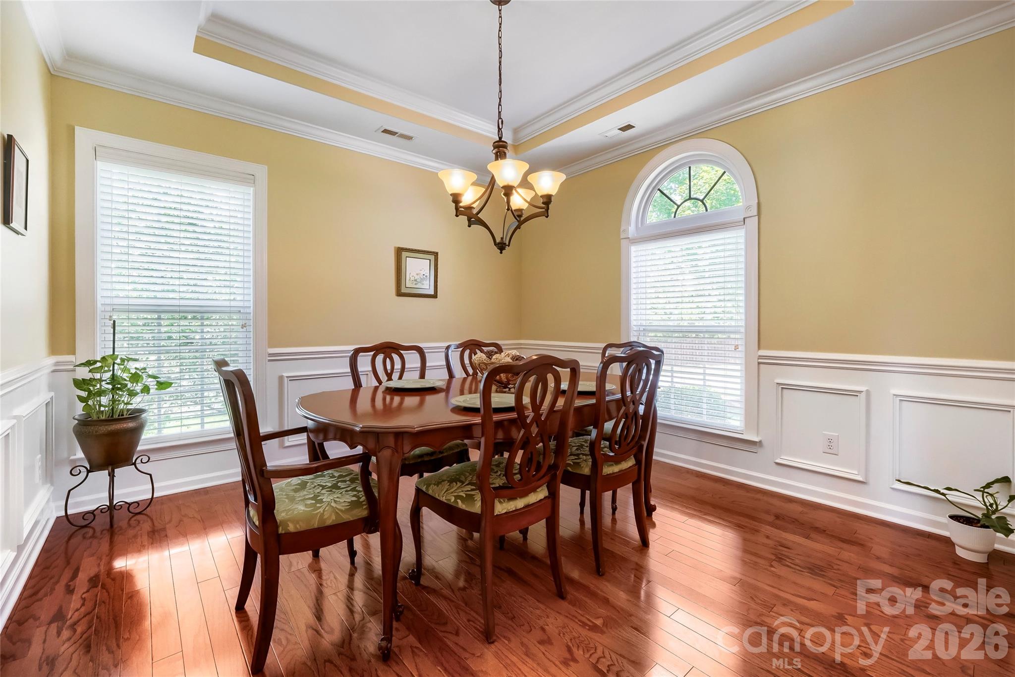 653 Lorain Avenue NW — Concord