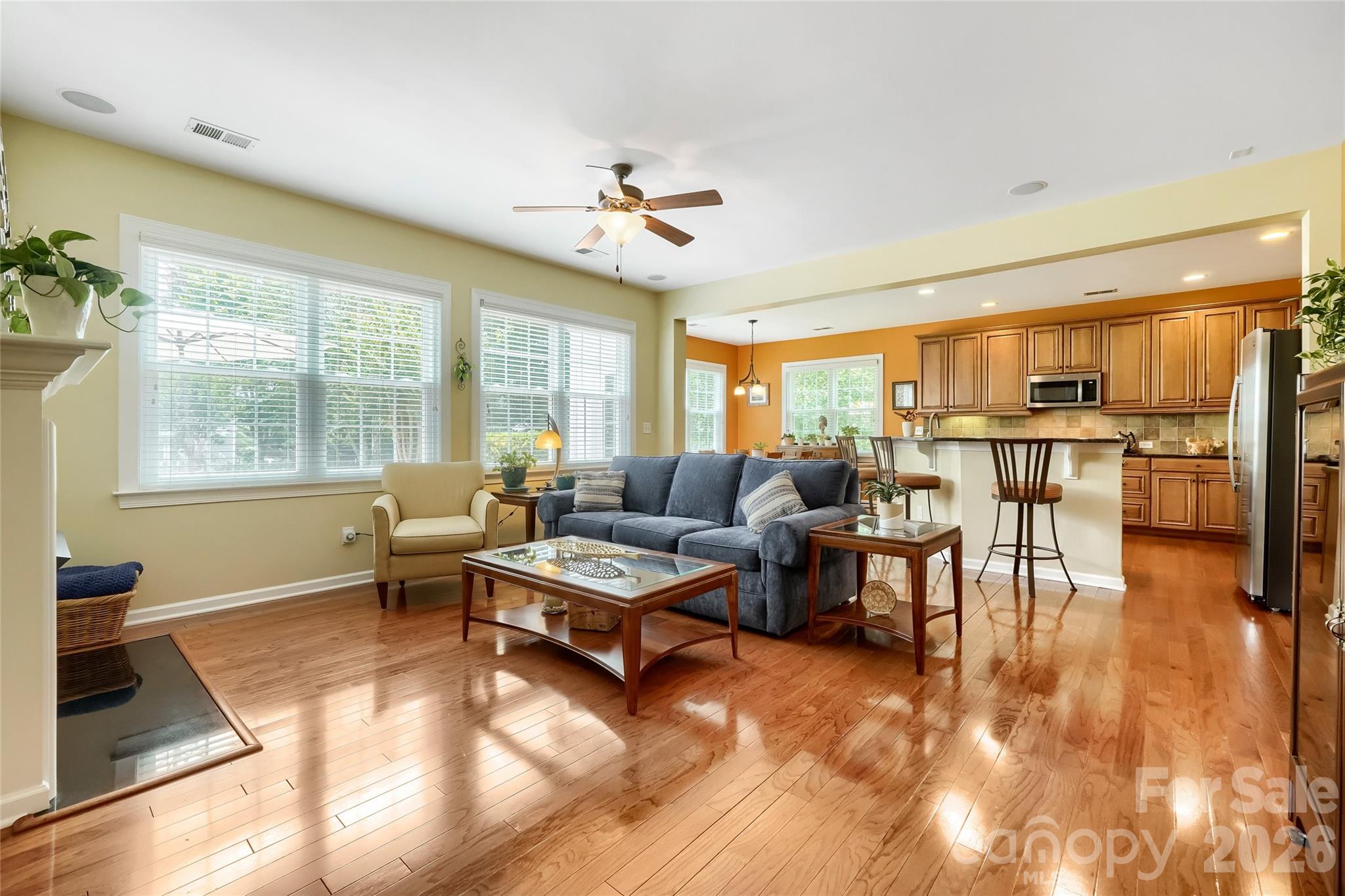 653 Lorain Avenue NW — Concord