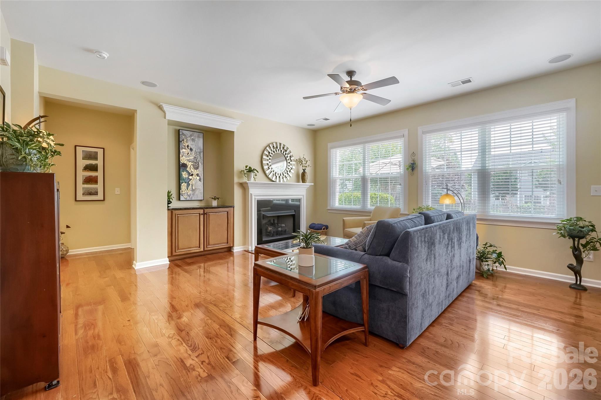 653 Lorain Avenue NW — Concord