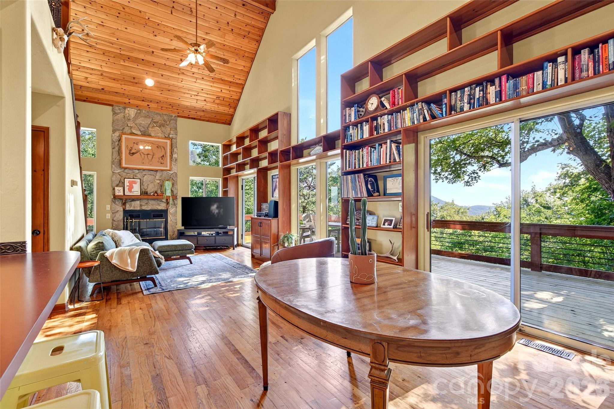 884 Pinnacle Parkway — Union Mills