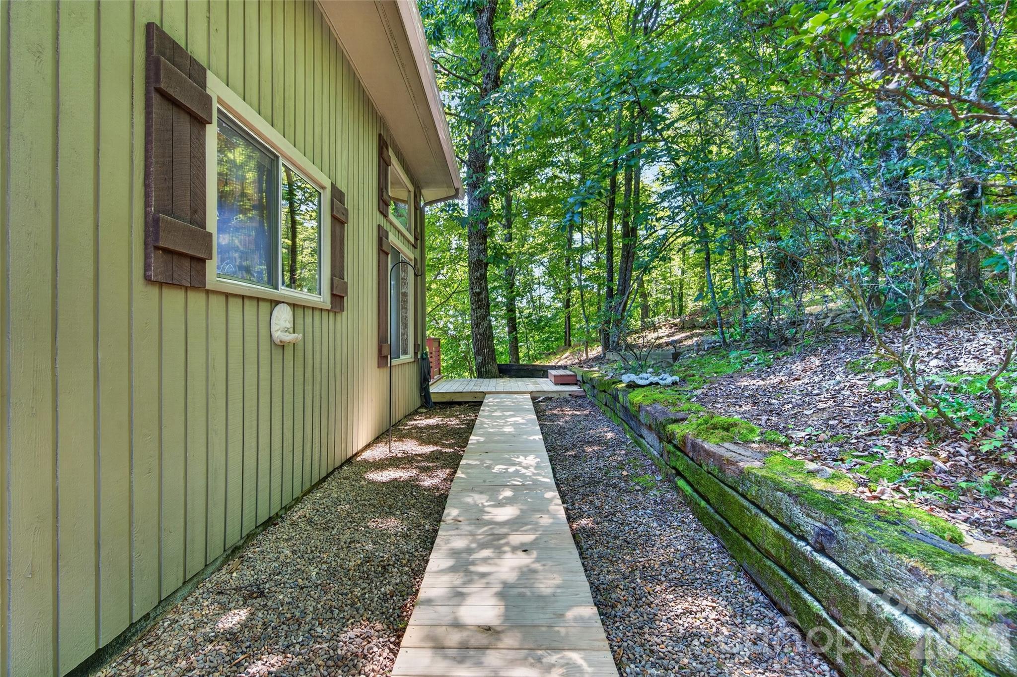 884 Pinnacle Parkway — Union Mills