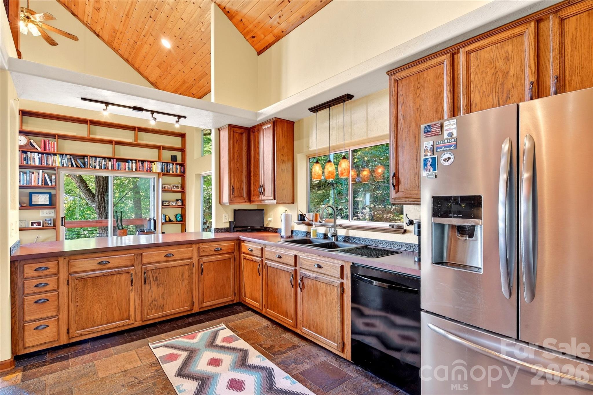 884 Pinnacle Parkway — Union Mills