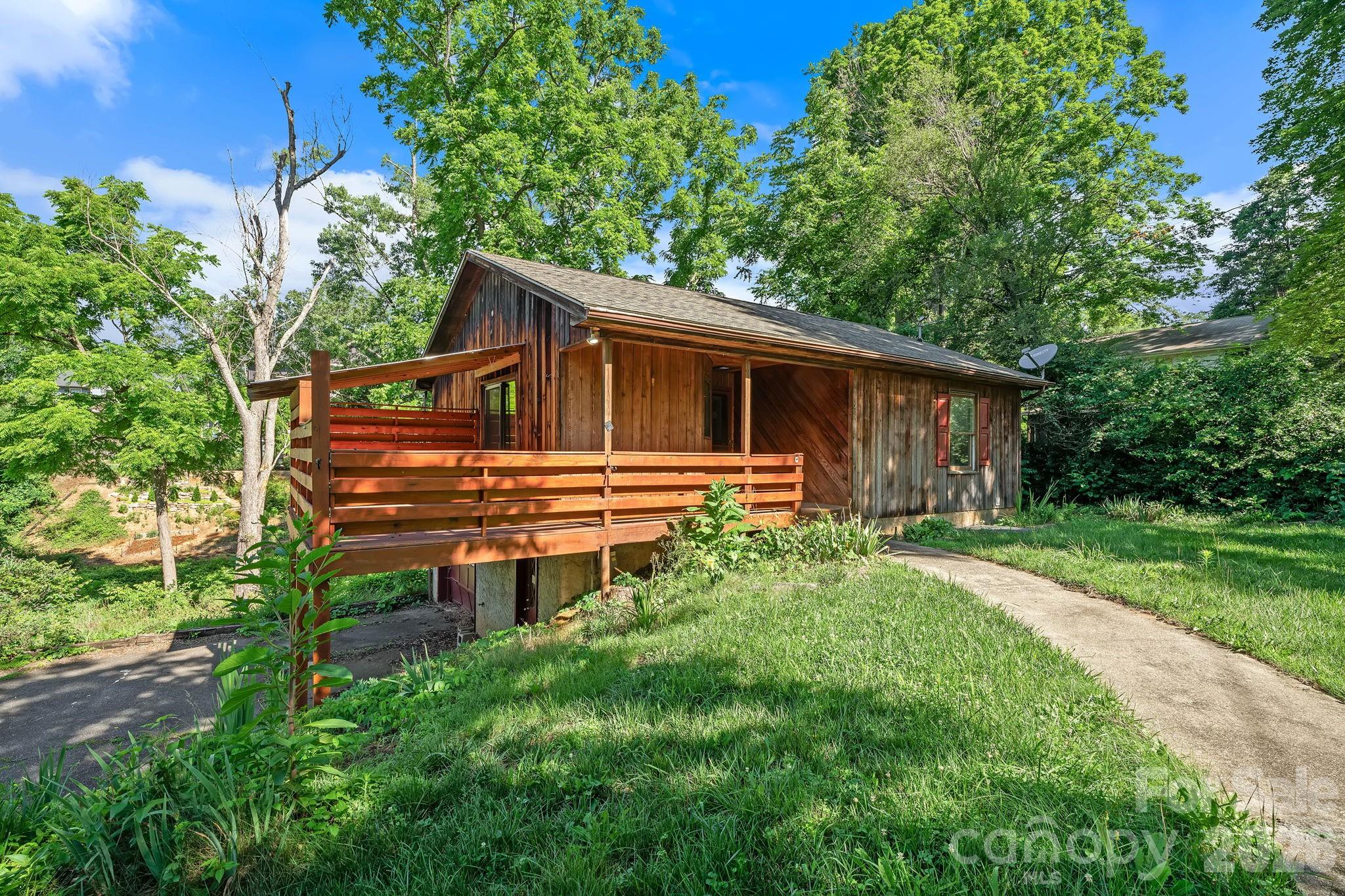 53 Wanoca Avenue — Asheville