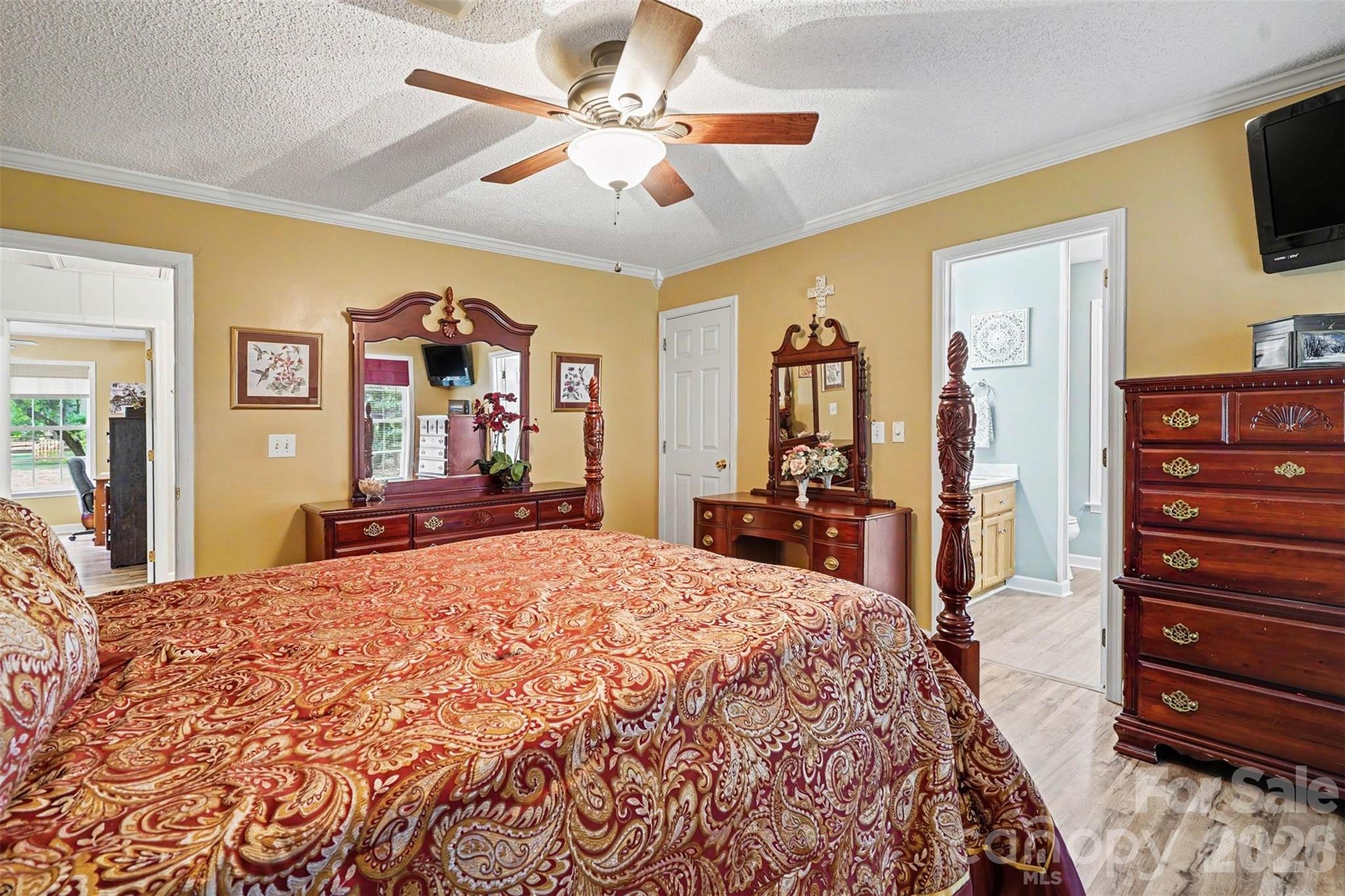 6007 Charlton Oaks Drive — Waxhaw