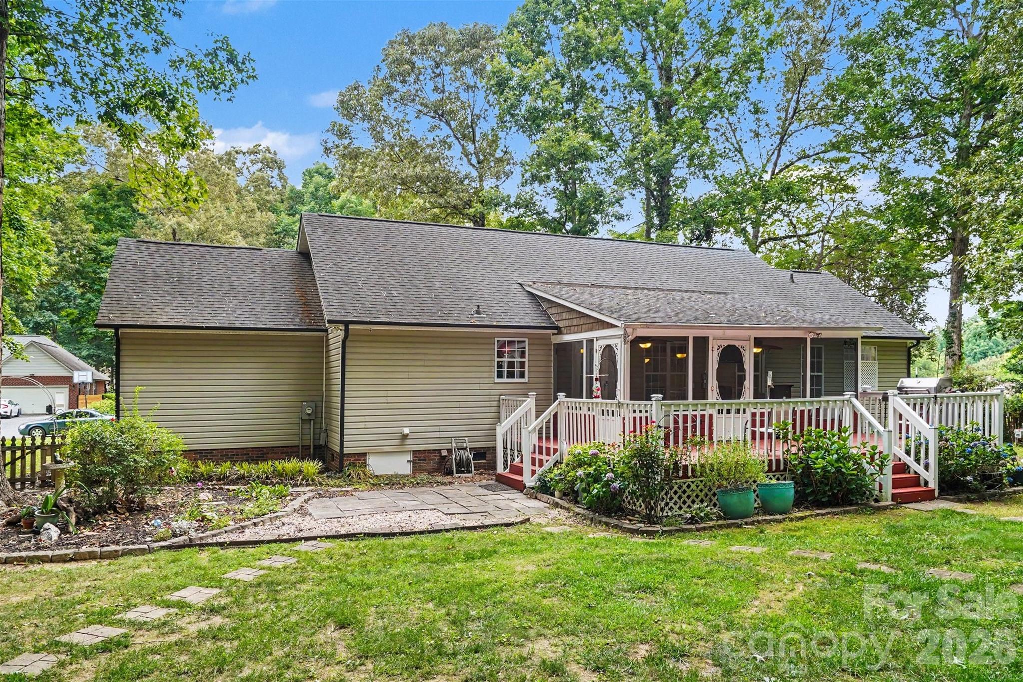 6007 Charlton Oaks Drive — Waxhaw