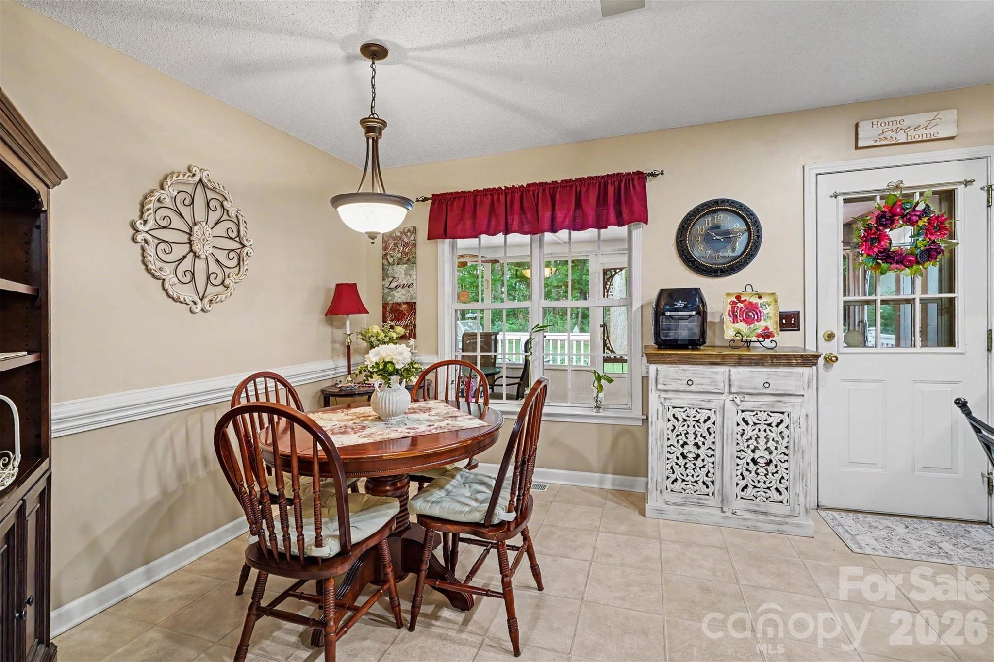 6007 Charlton Oaks Drive — Waxhaw