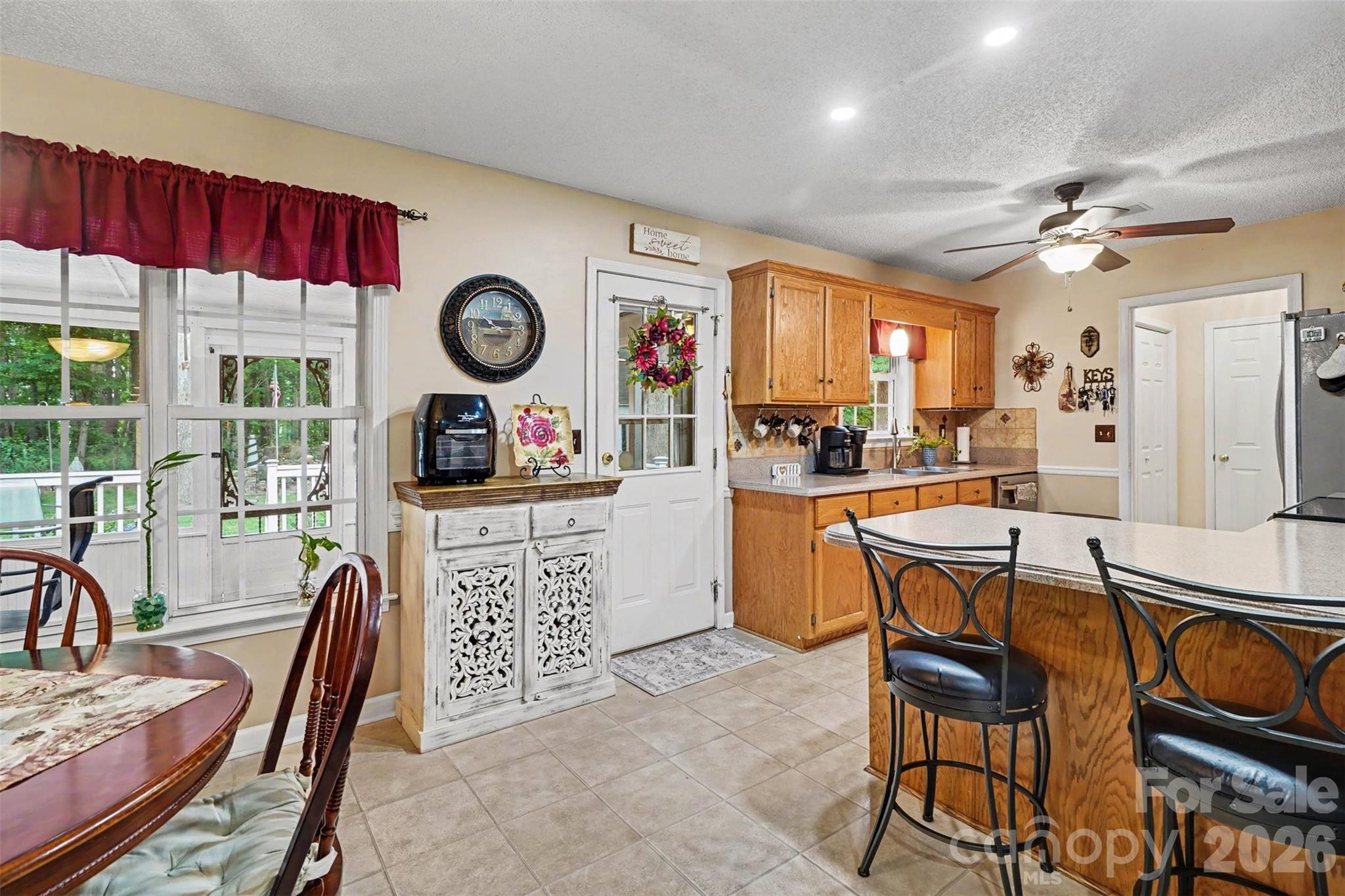 6007 Charlton Oaks Drive — Waxhaw