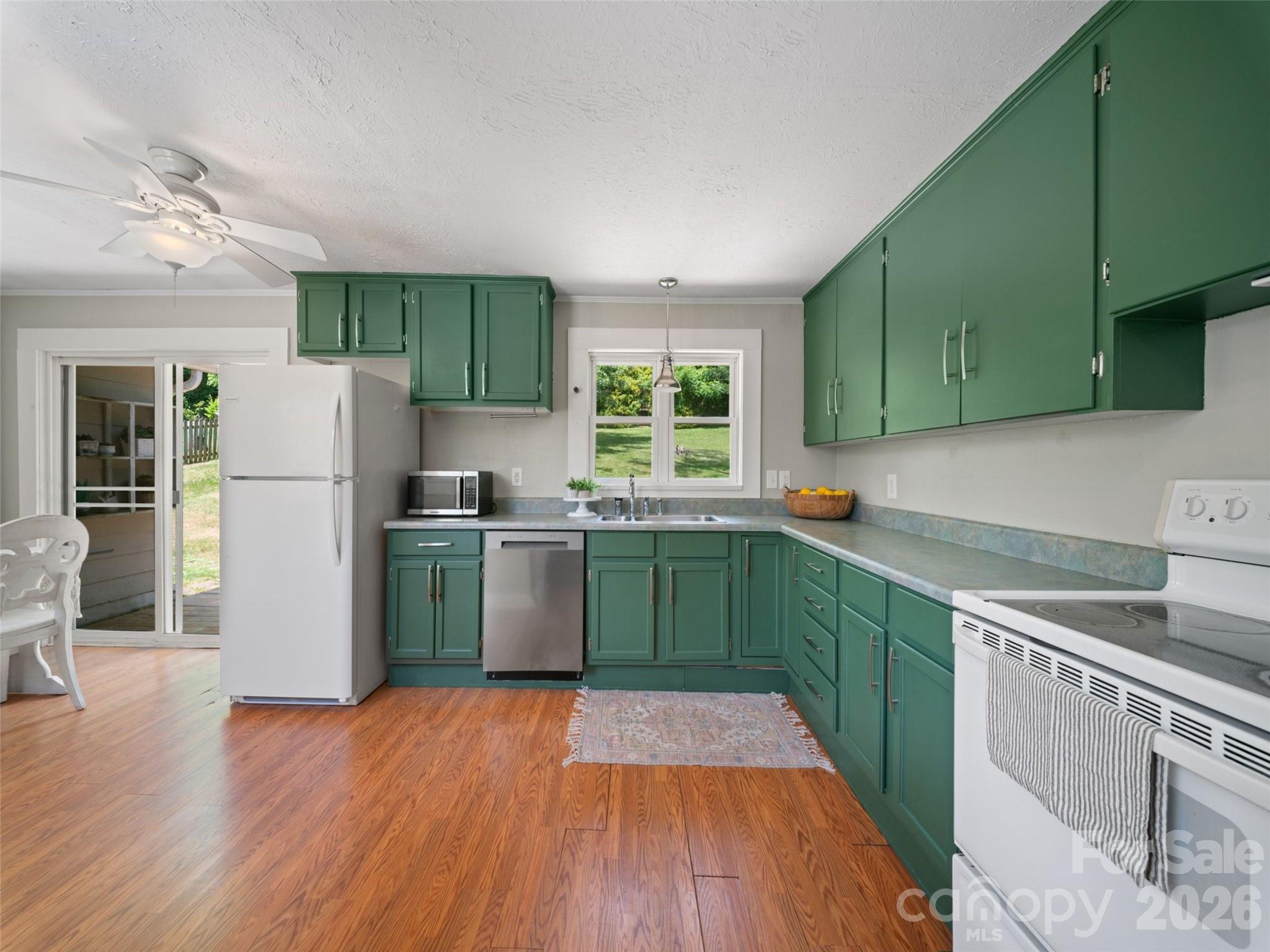 25 Nesbitt Street — Waynesville