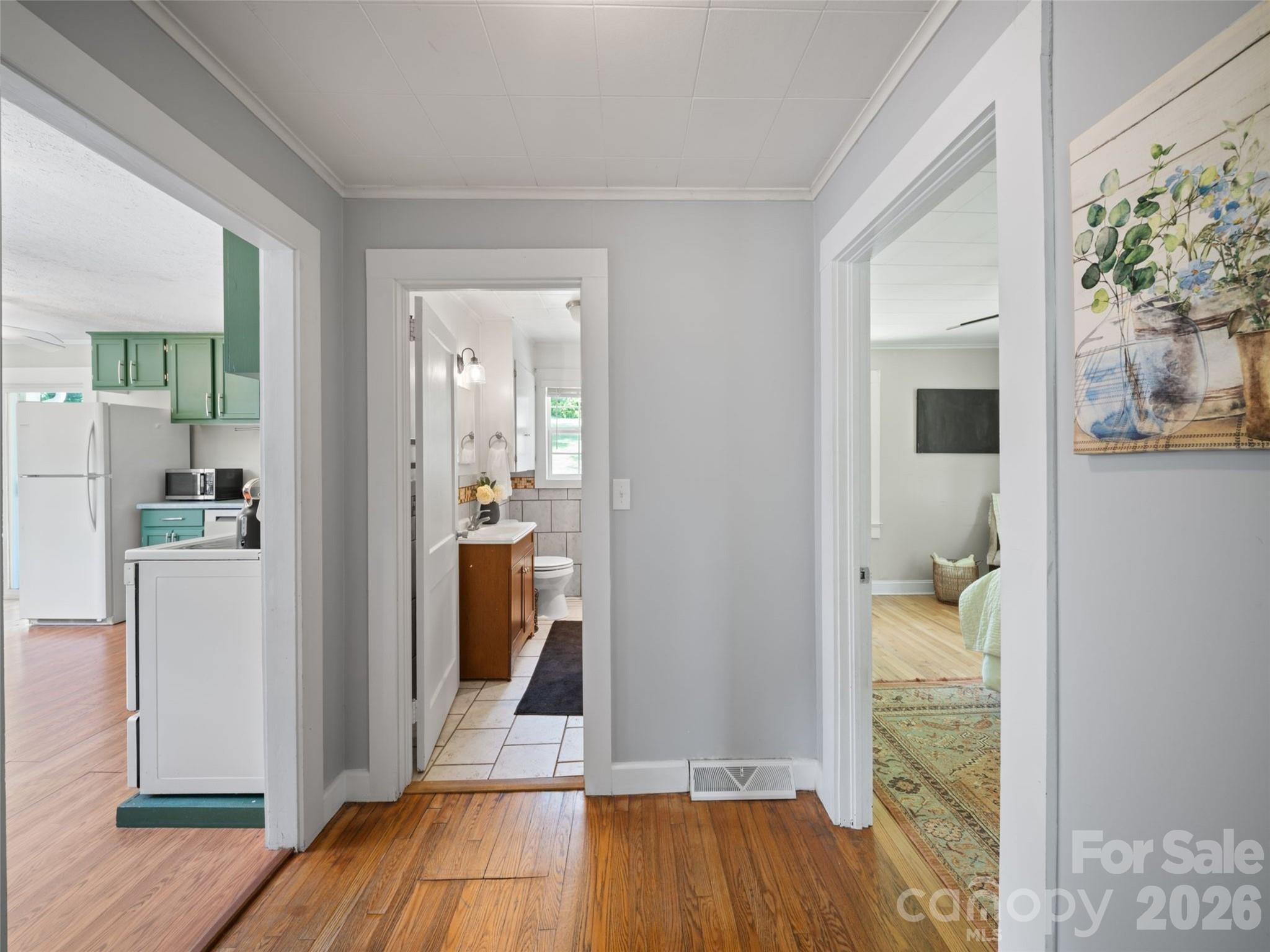 25 Nesbitt Street — Waynesville