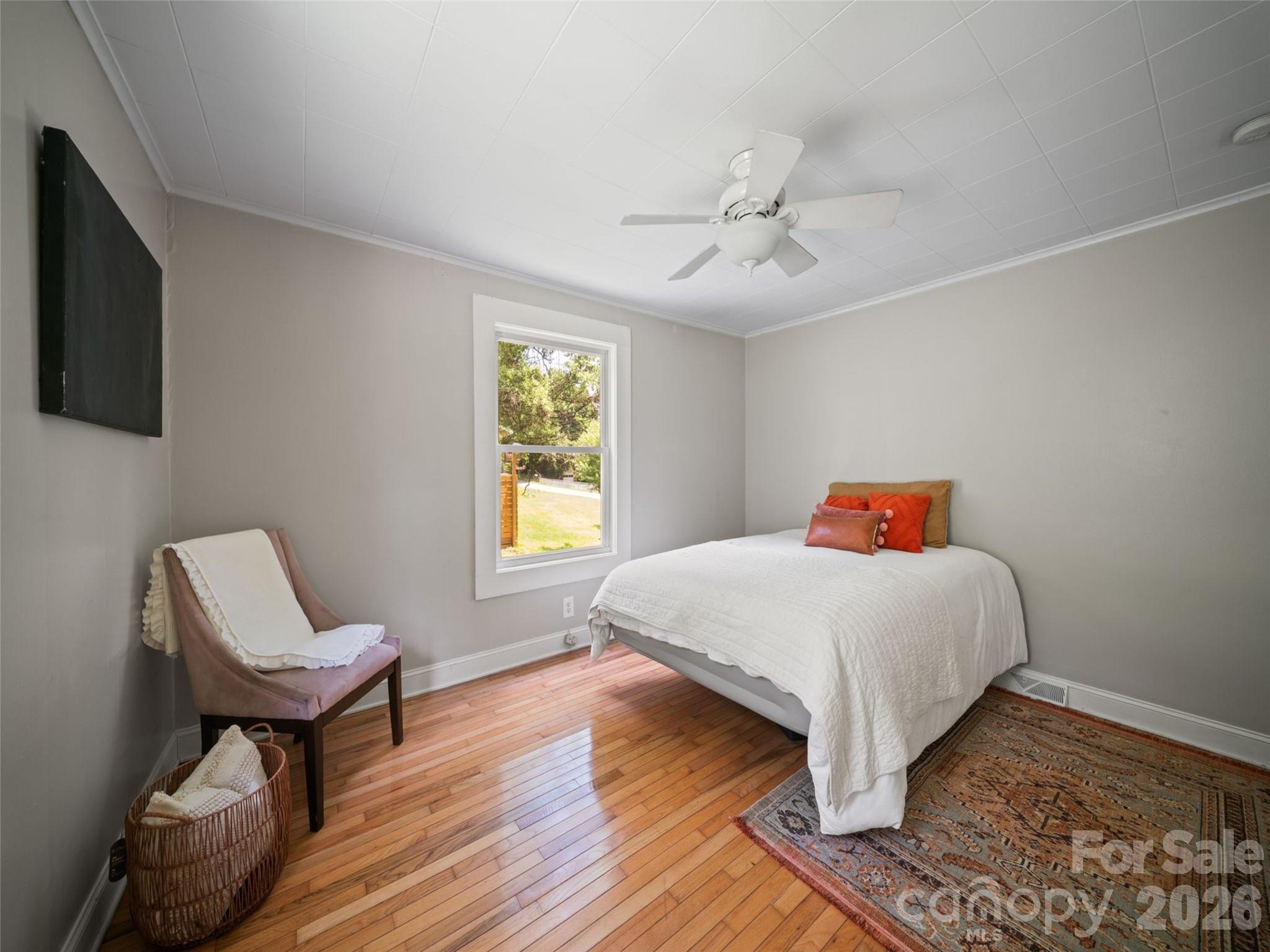 25 Nesbitt Street — Waynesville