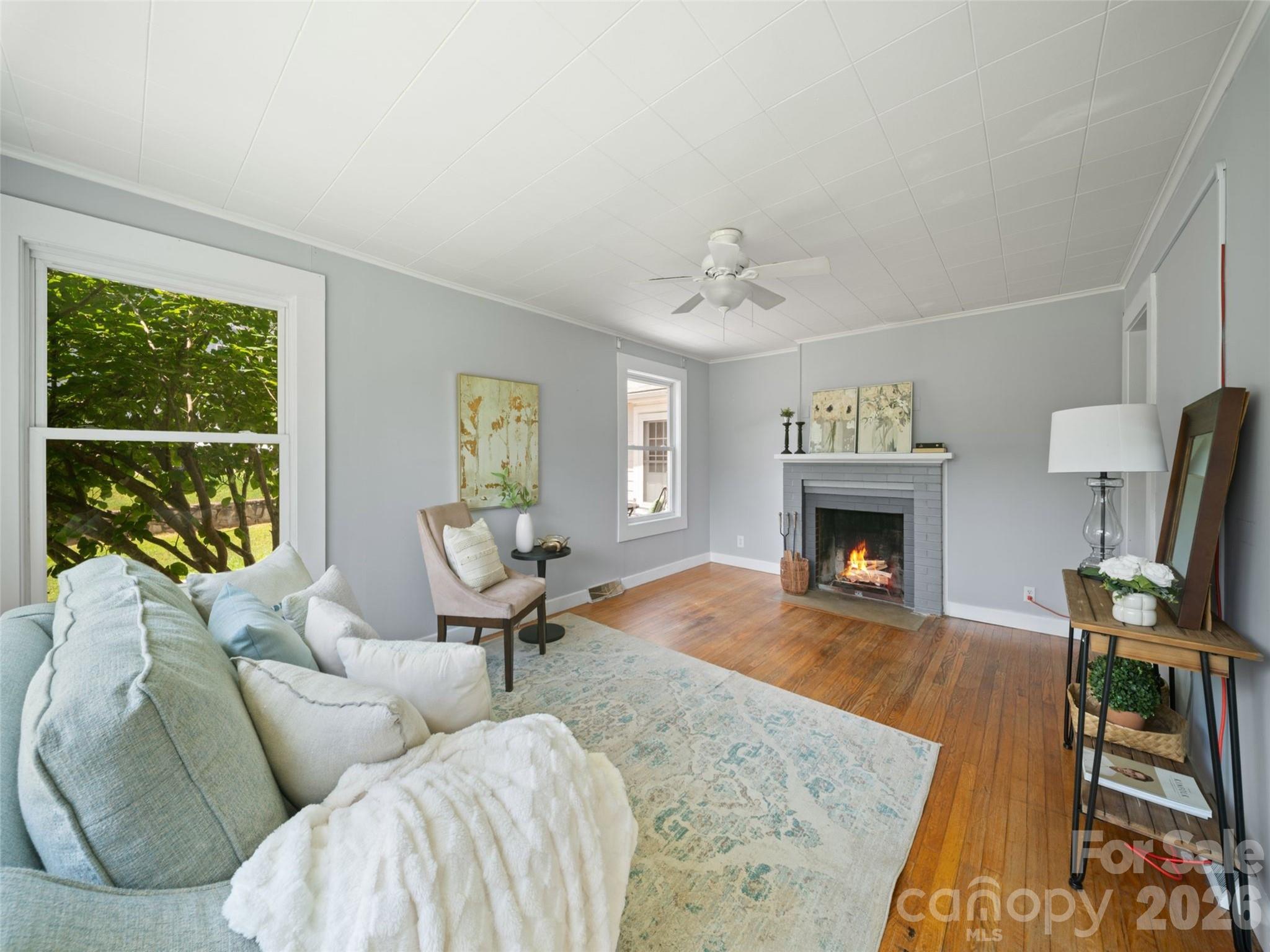25 Nesbitt Street — Waynesville