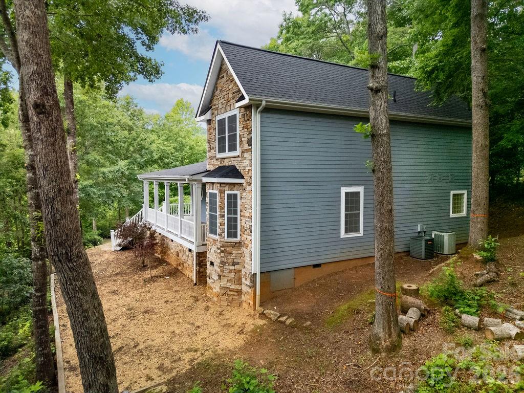 359 Davids Trace — Pisgah Forest