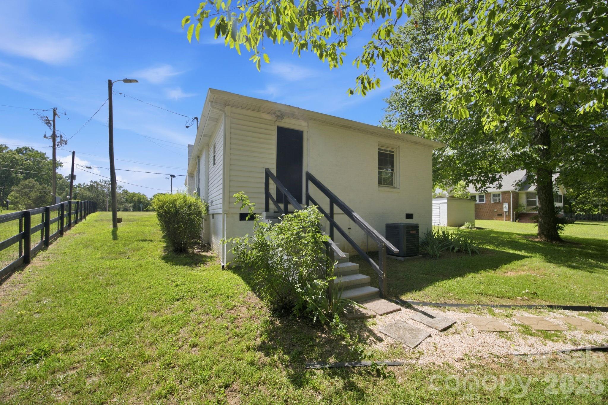 2693 Salem Church Road — Lincolnton