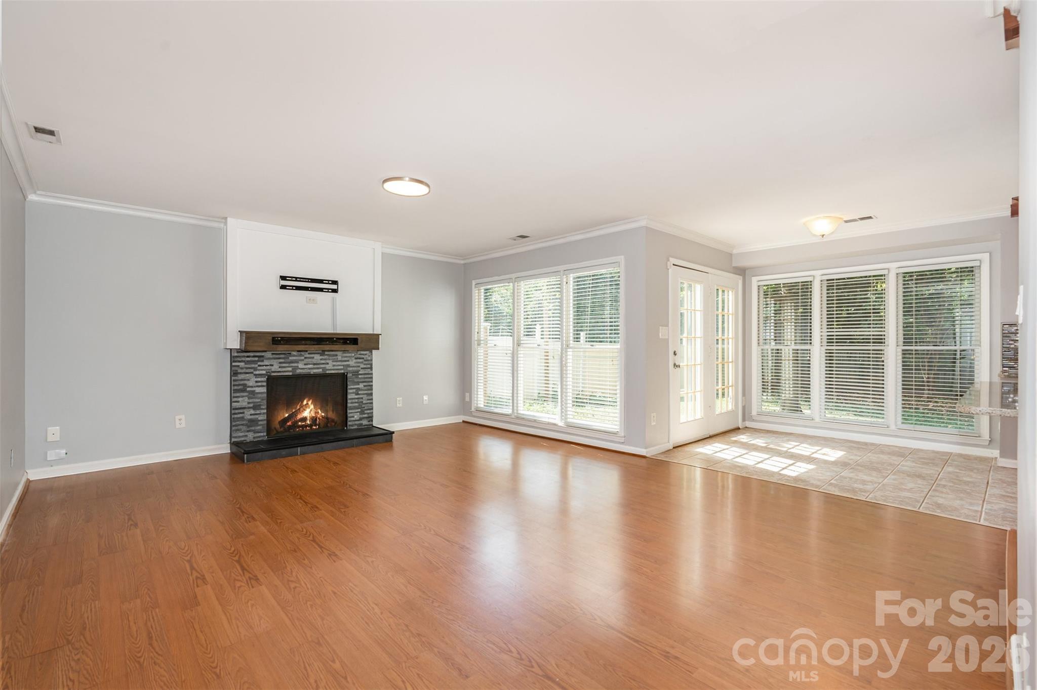 2213 Century Oaks Lane — Charlotte