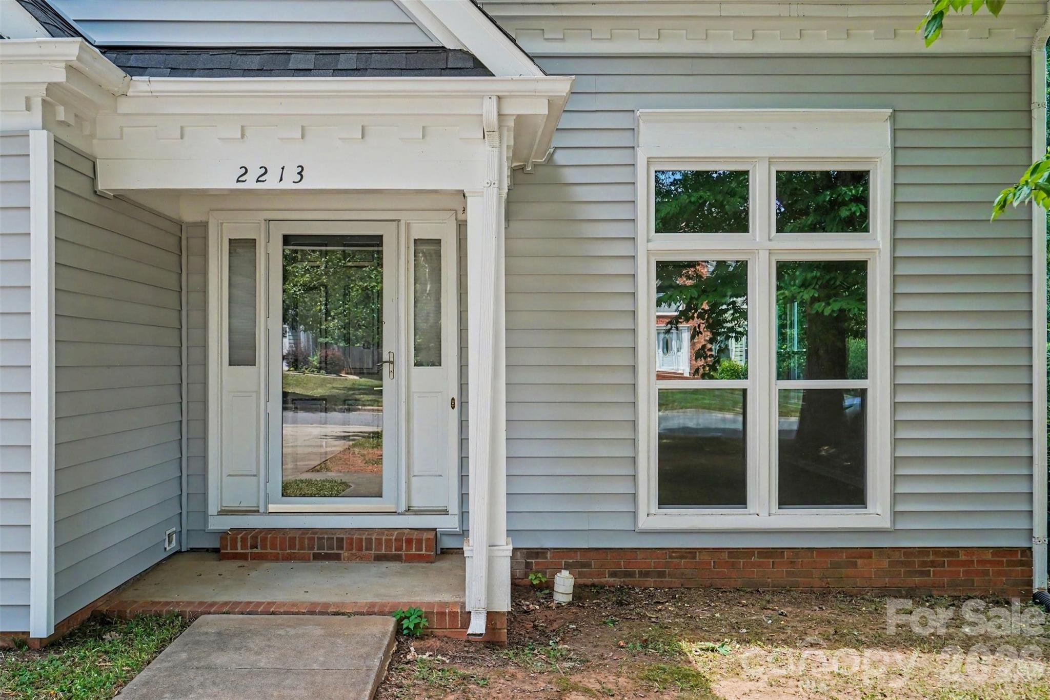 2213 Century Oaks Lane — Charlotte