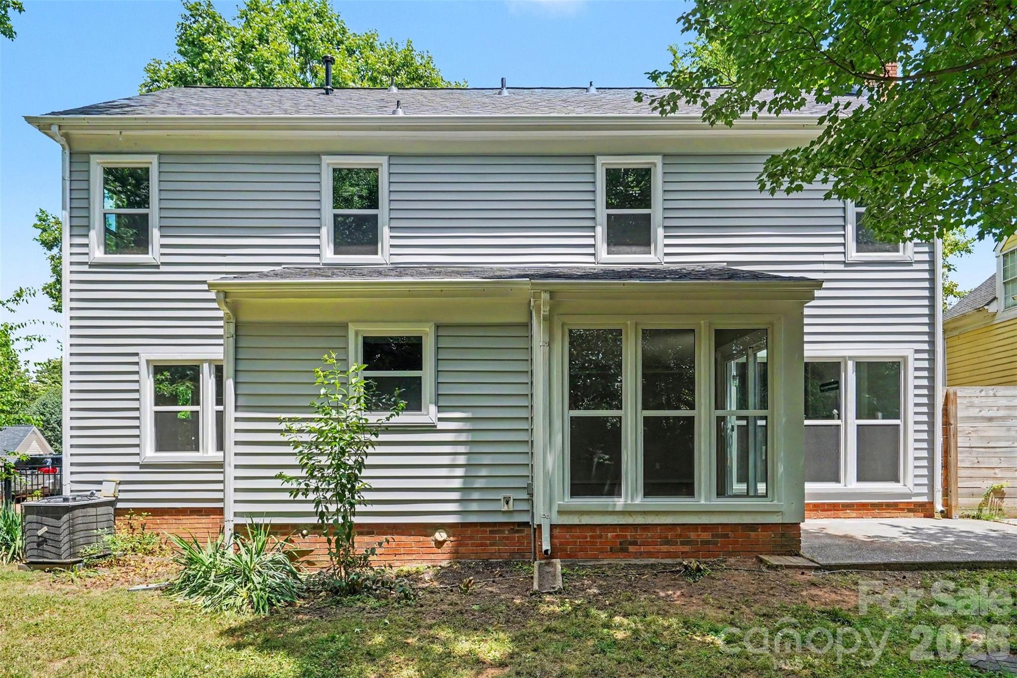 2213 Century Oaks Lane — Charlotte