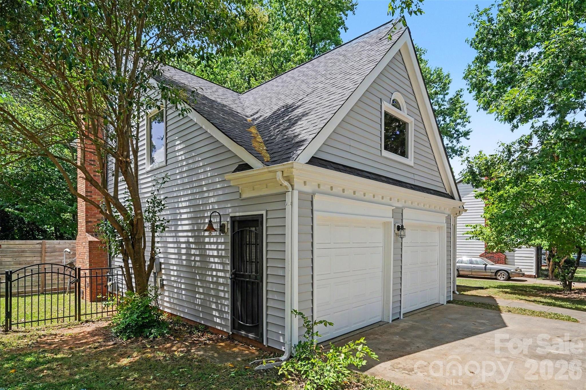 2213 Century Oaks Lane — Charlotte