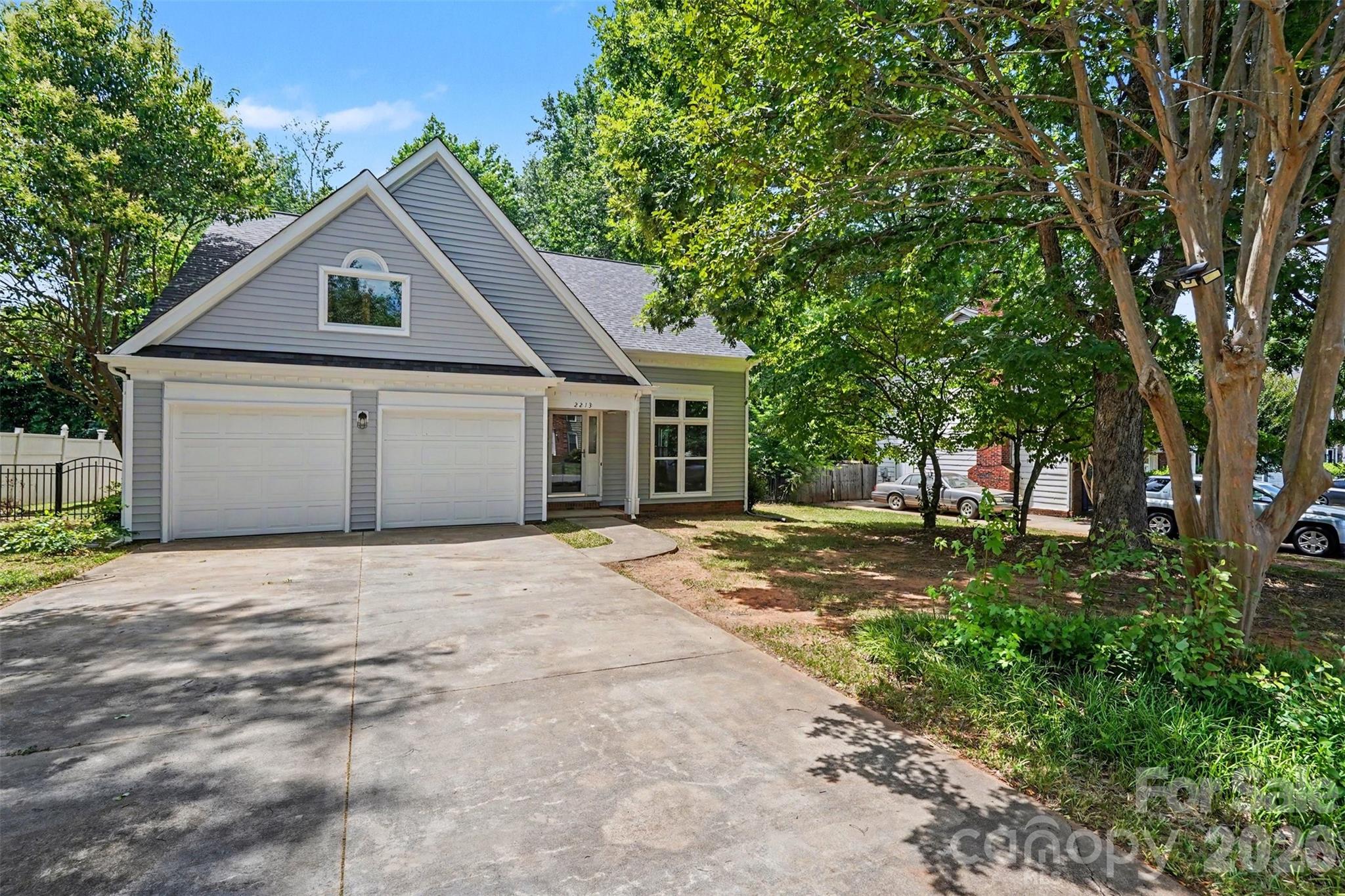 2213 Century Oaks Lane — Charlotte