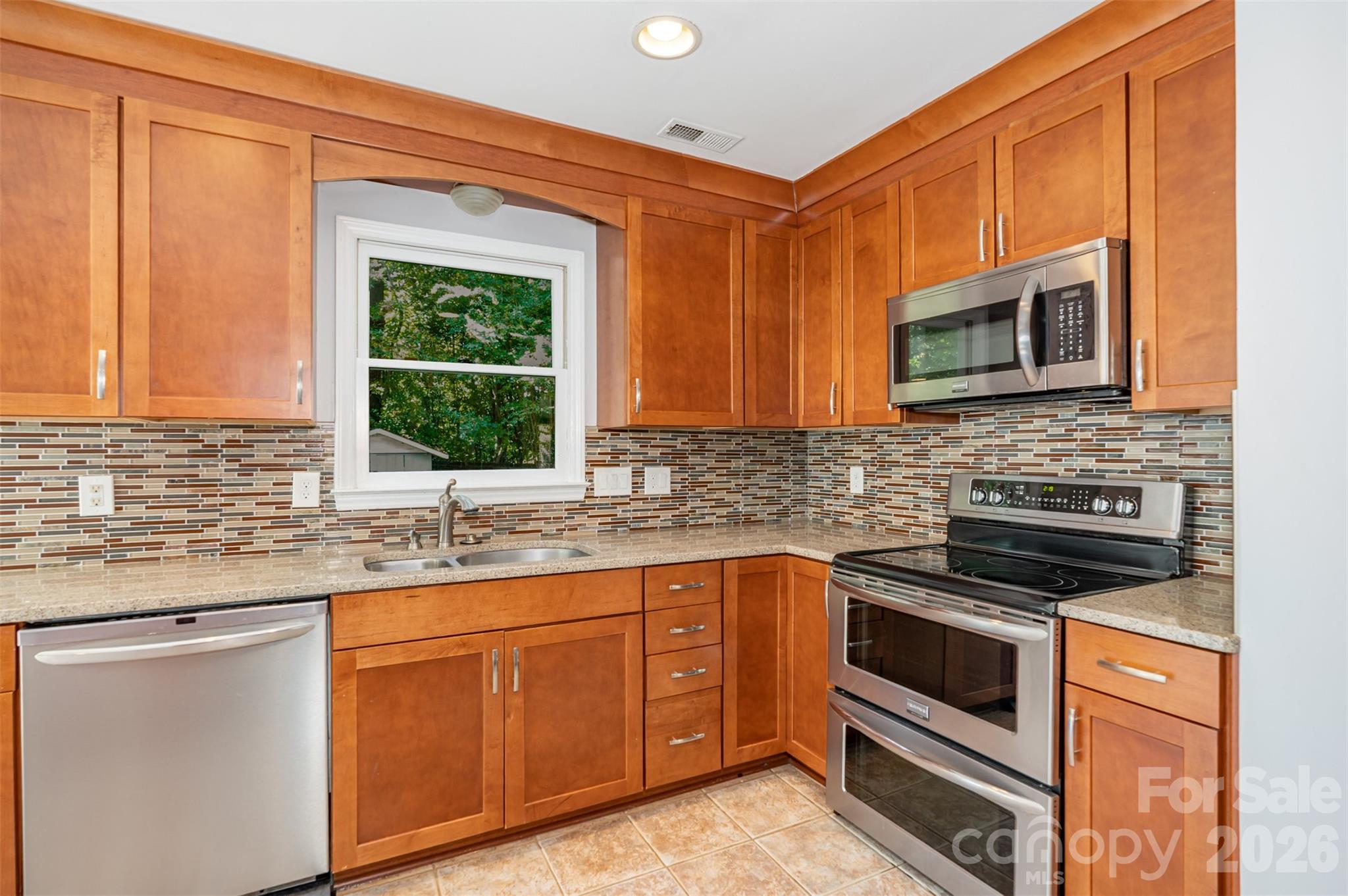2213 Century Oaks Lane — Charlotte