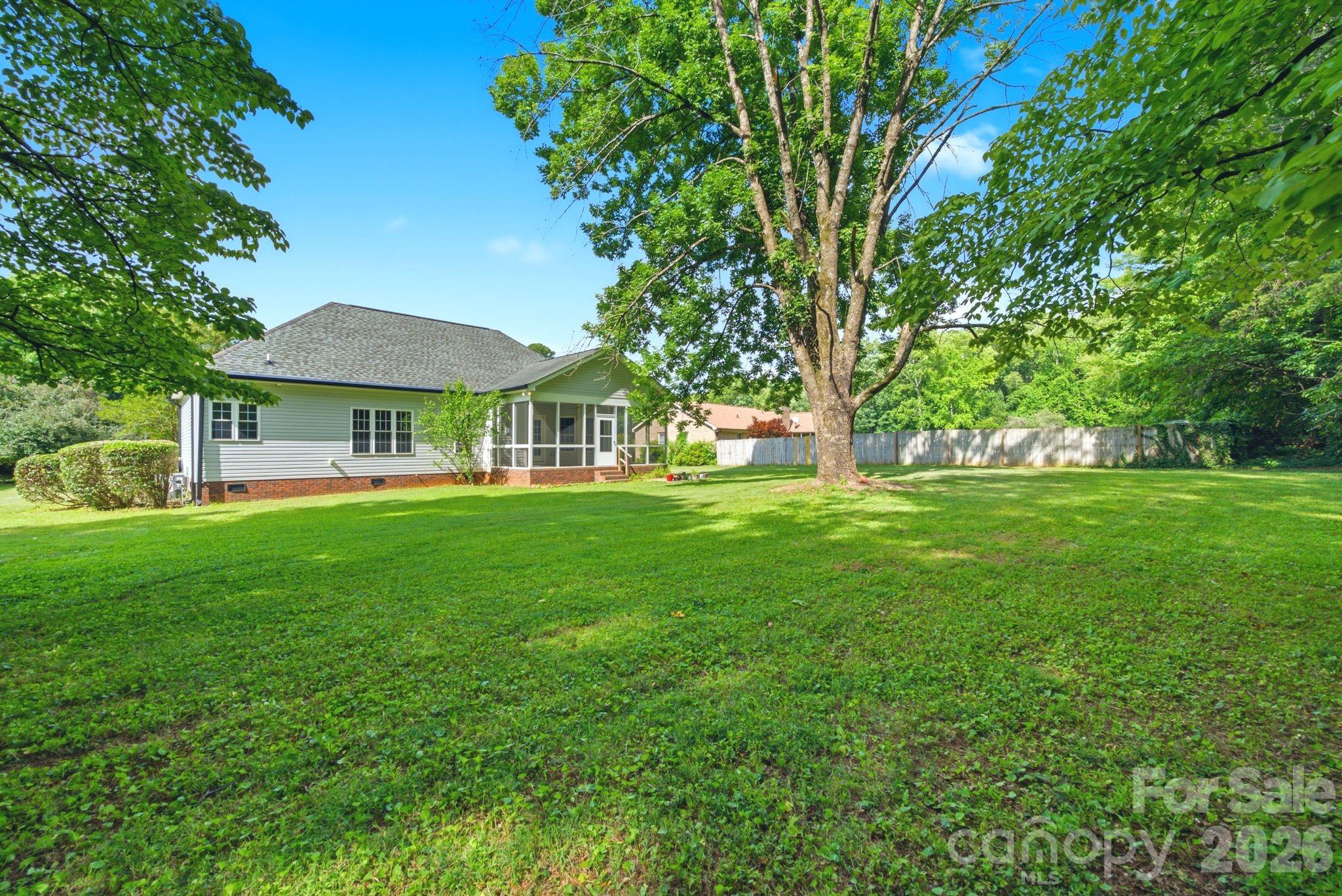 330 Camelot Road — Salisbury