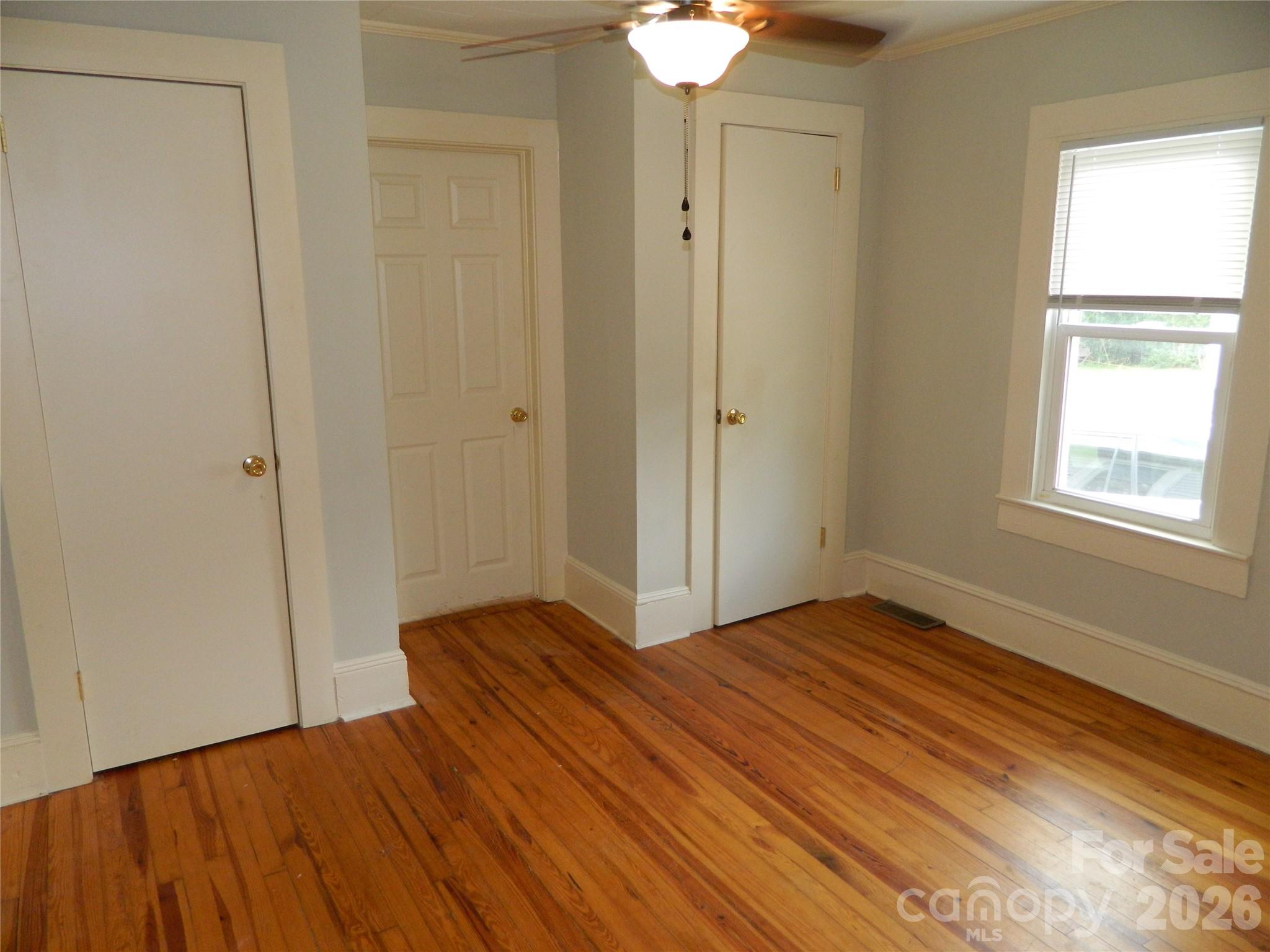 129 Edgebrook Place NW — Lenoir