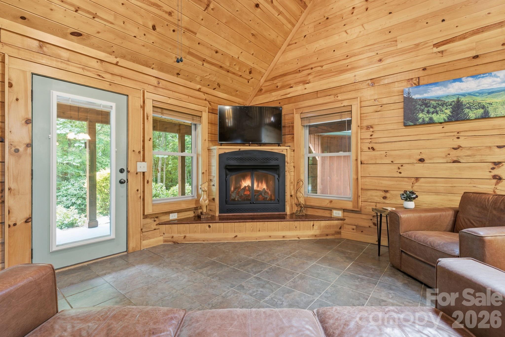 1026 High Top Mountain Road — Whittier
