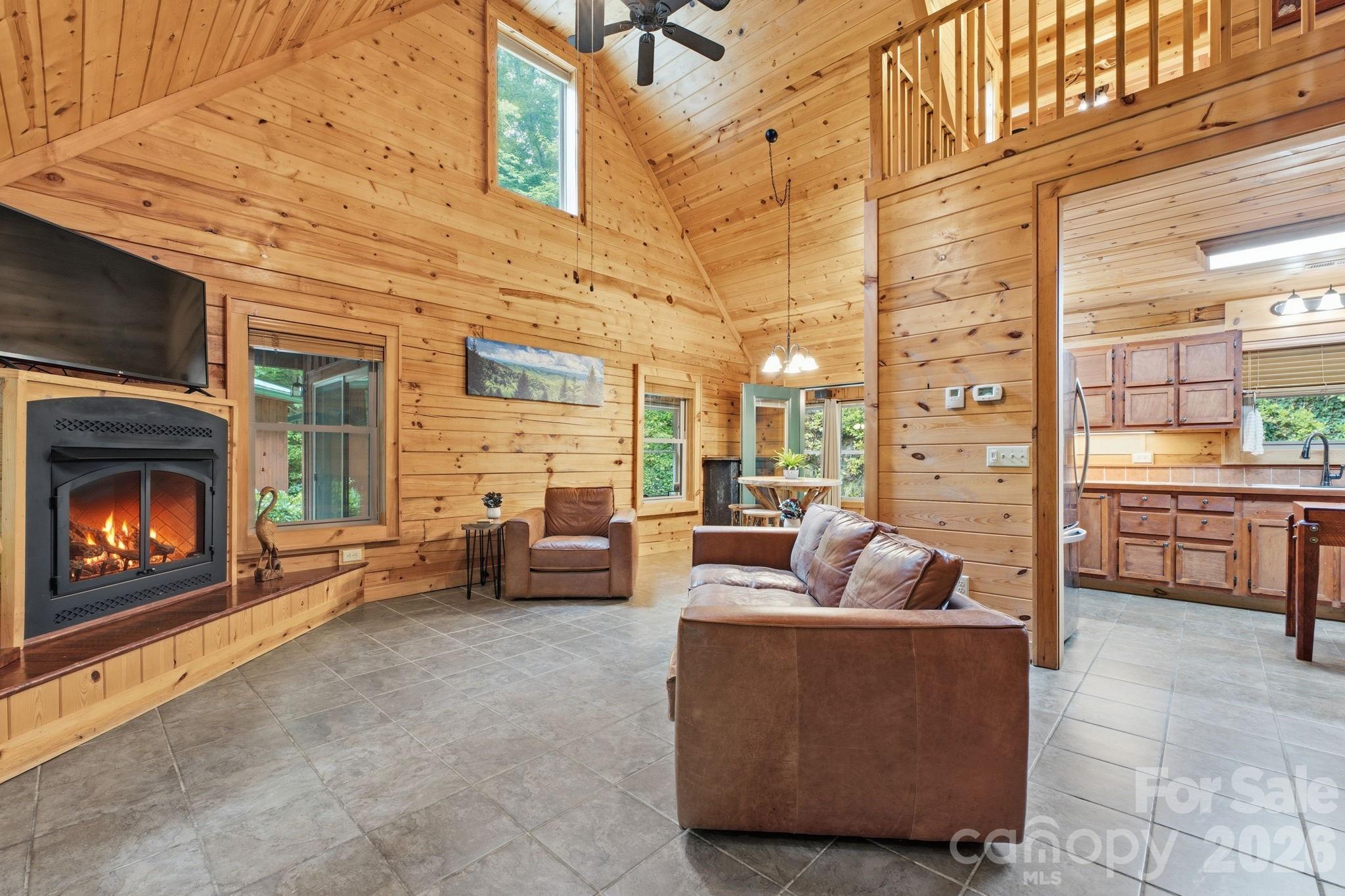 1026 High Top Mountain Road — Whittier