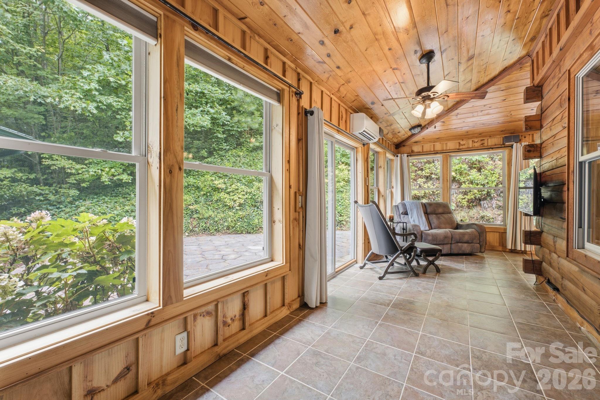 1026 High Top Mountain Road — Whittier