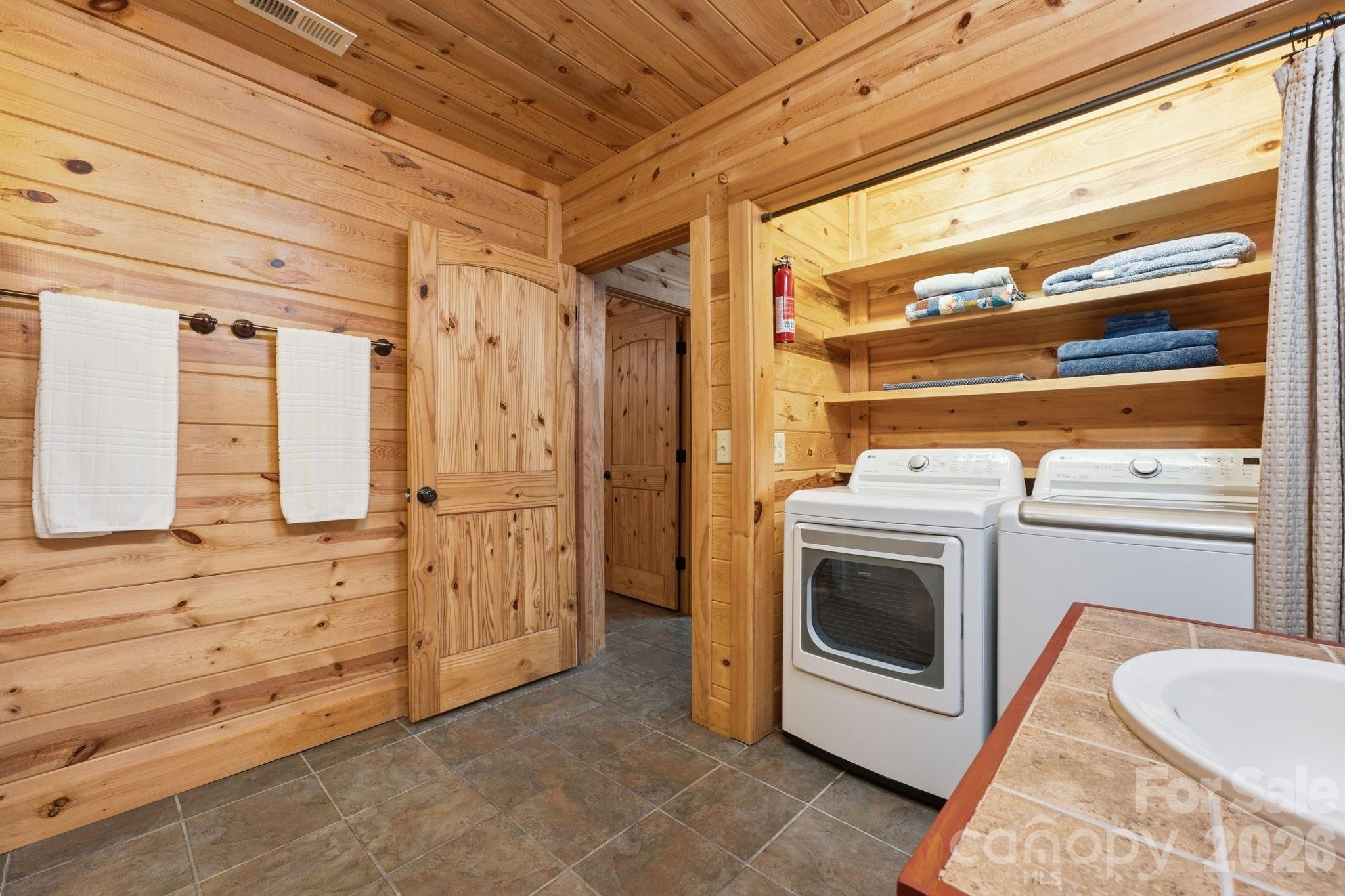 1026 High Top Mountain Road — Whittier