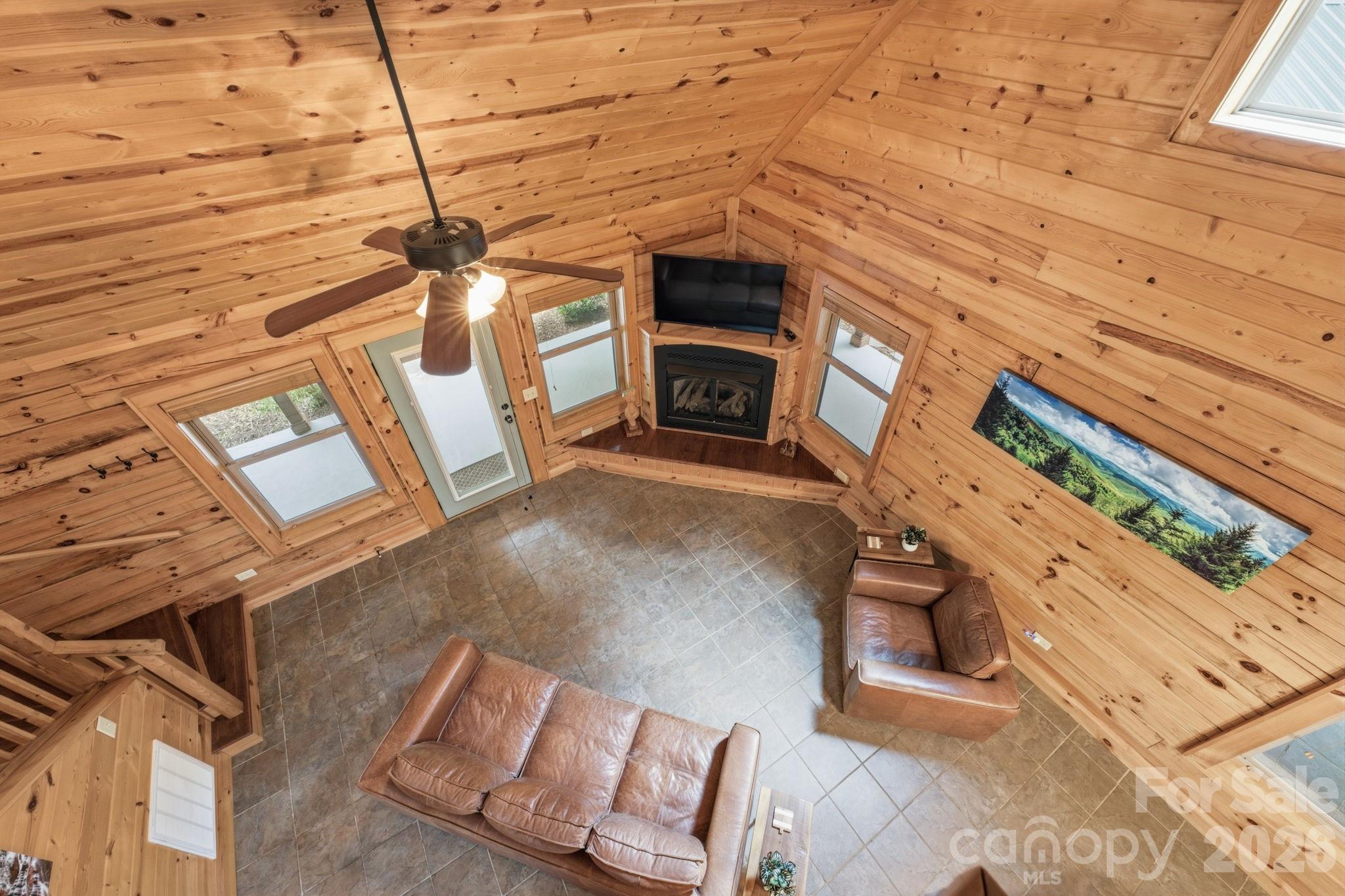 1026 High Top Mountain Road — Whittier