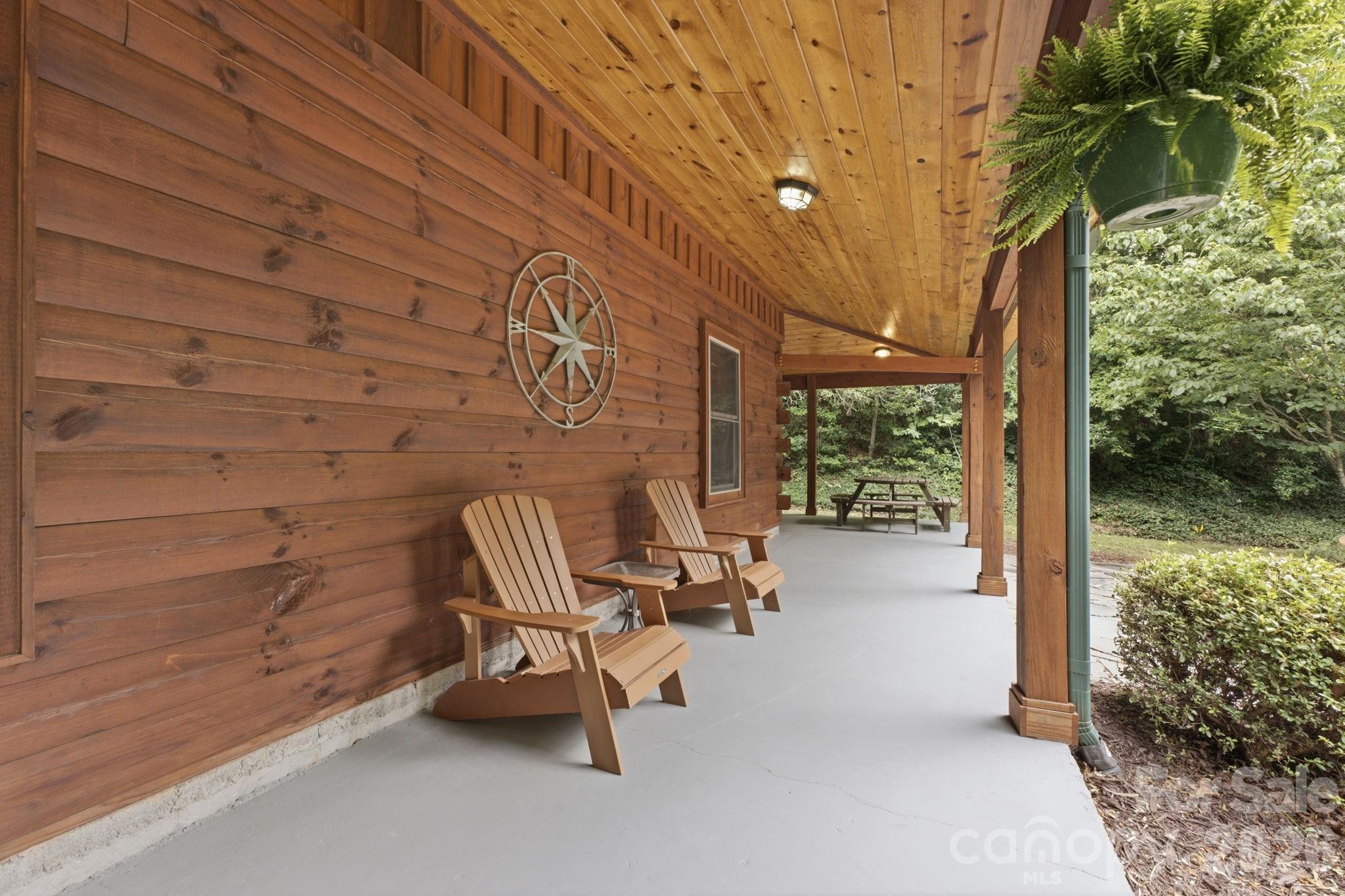 1026 High Top Mountain Road — Whittier