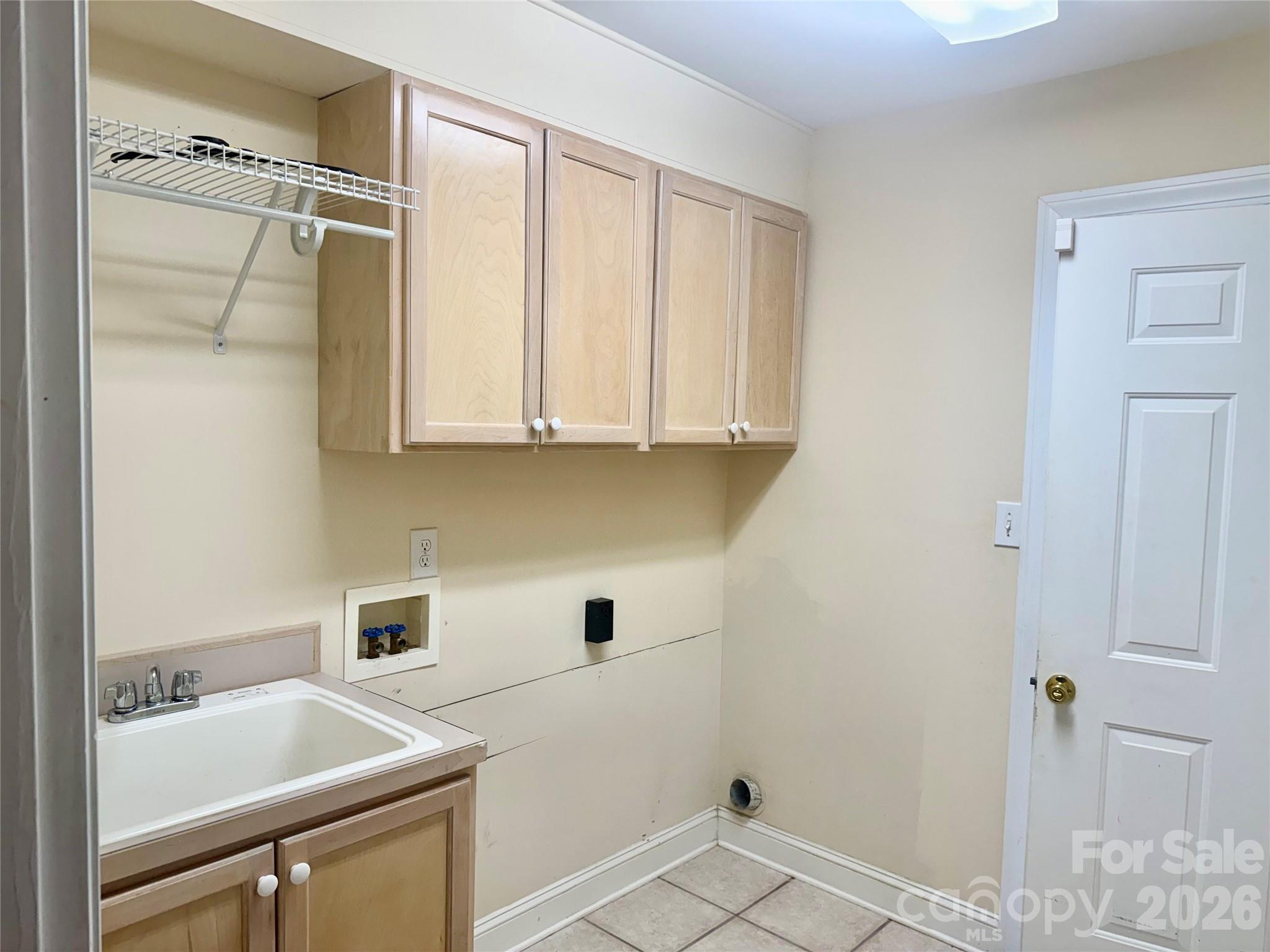 112 Mooreland Drive NE — Conover