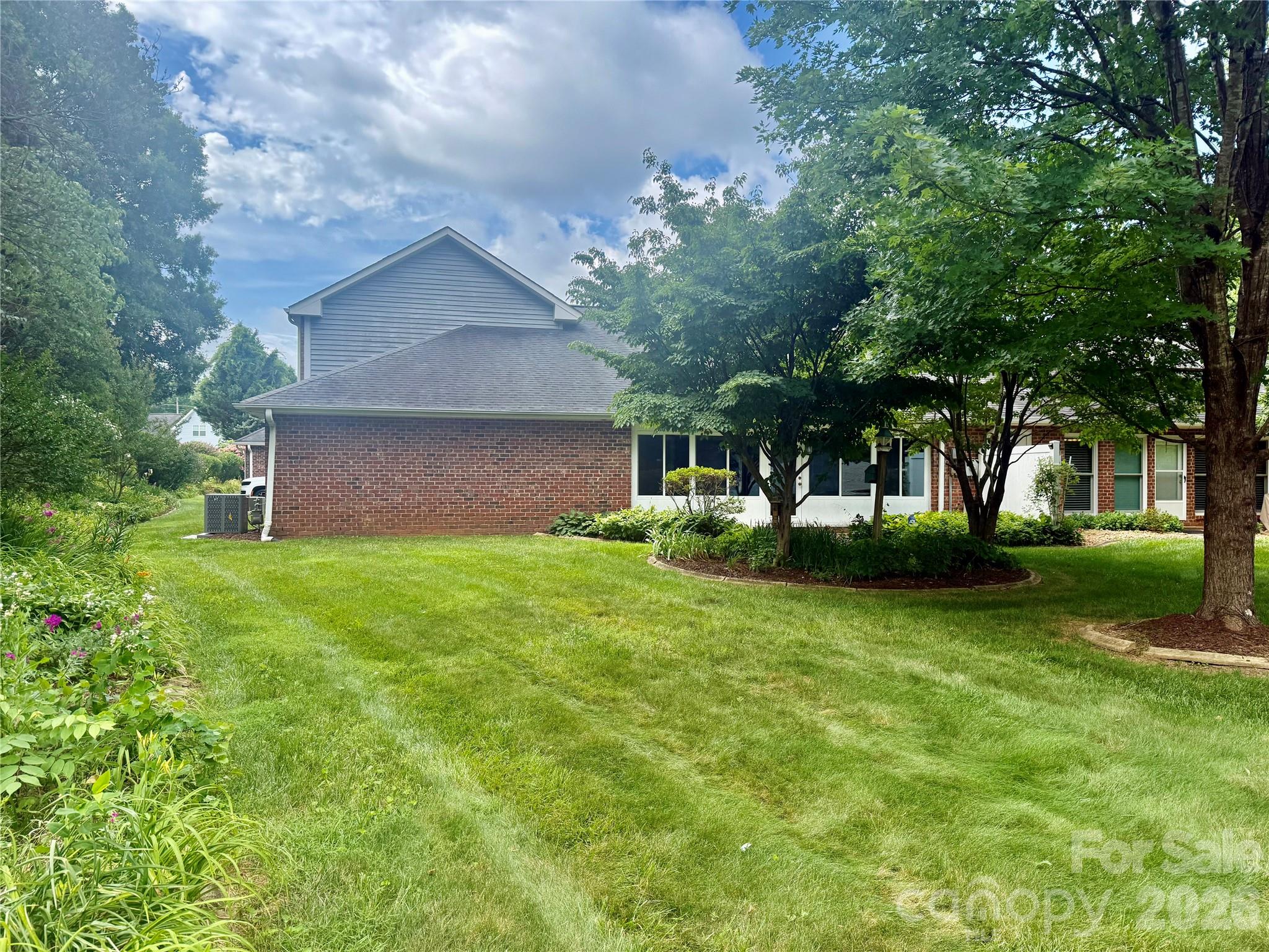 112 Mooreland Drive NE — Conover