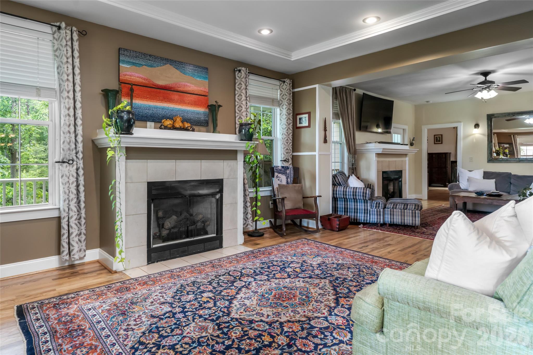 10 Lark Hill Drive — Arden
