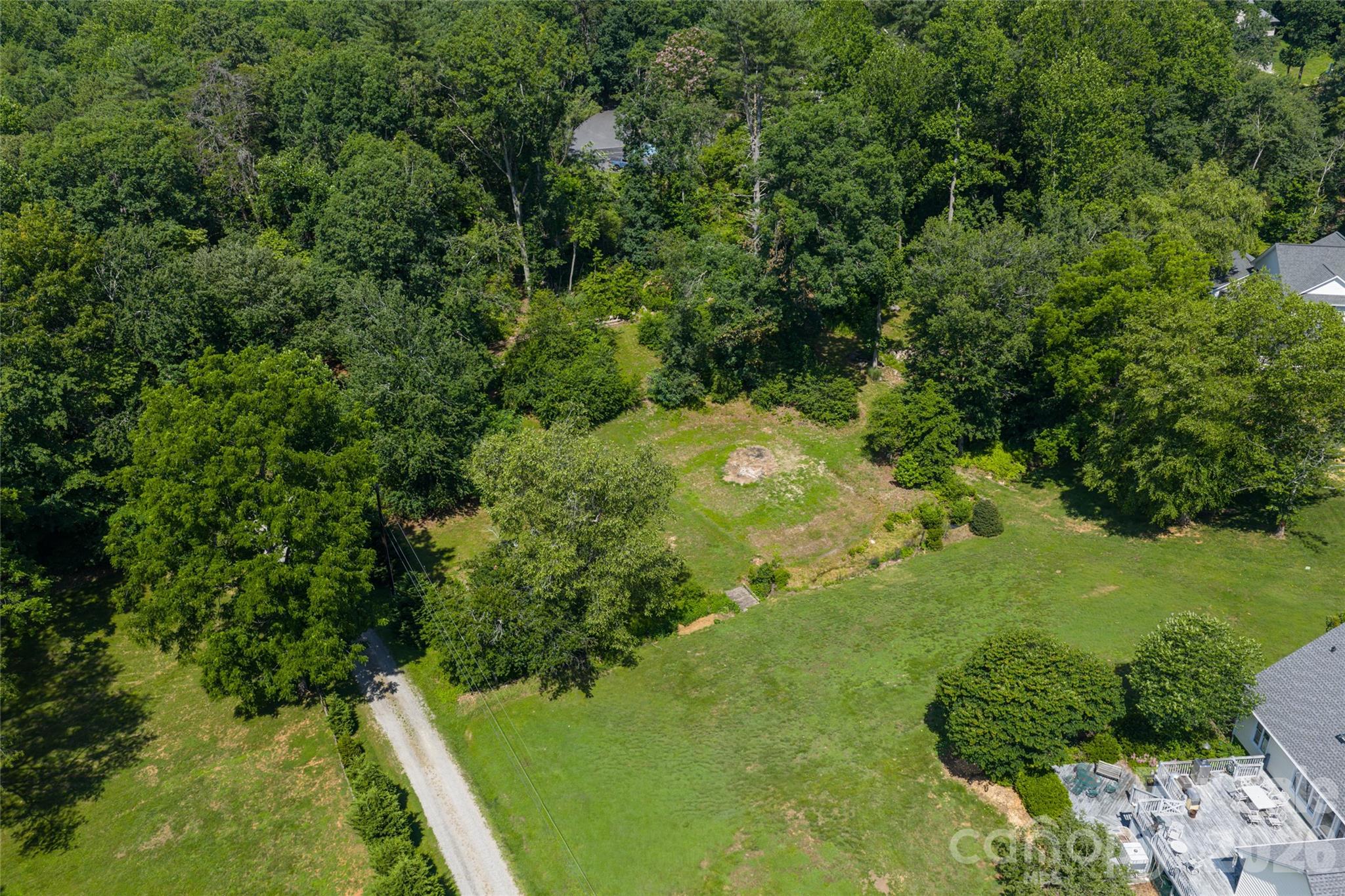 10 Lark Hill Drive — Arden