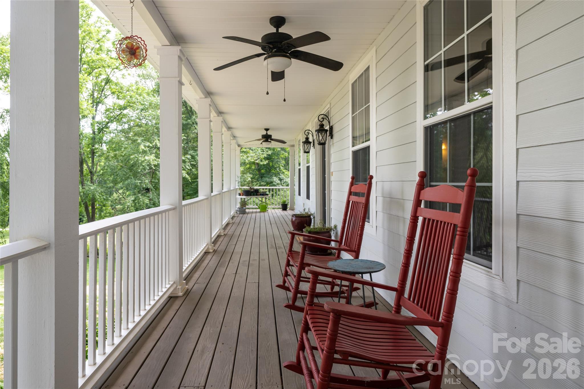 10 Lark Hill Drive — Arden