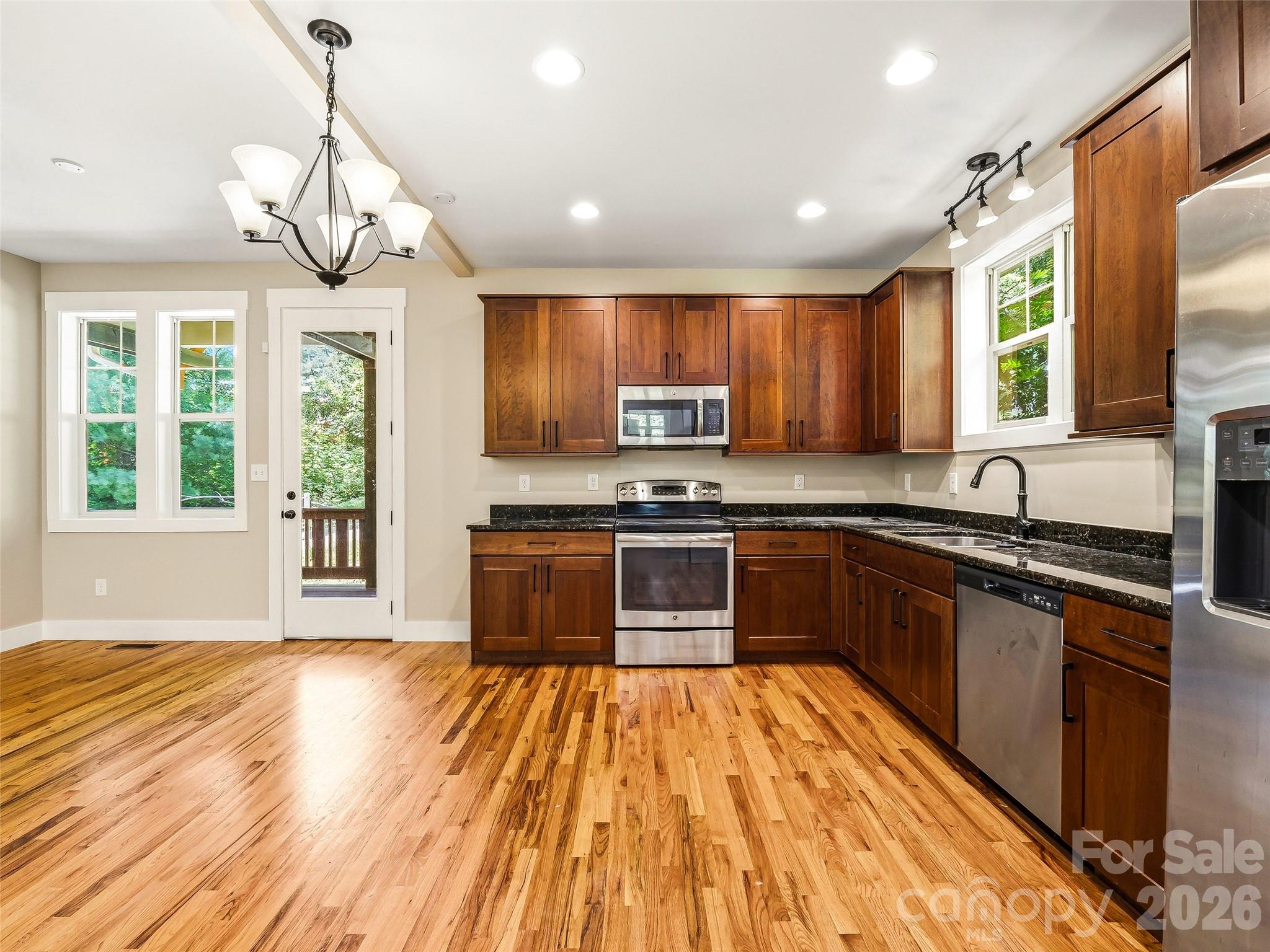 25 Shady Park Lane — Asheville