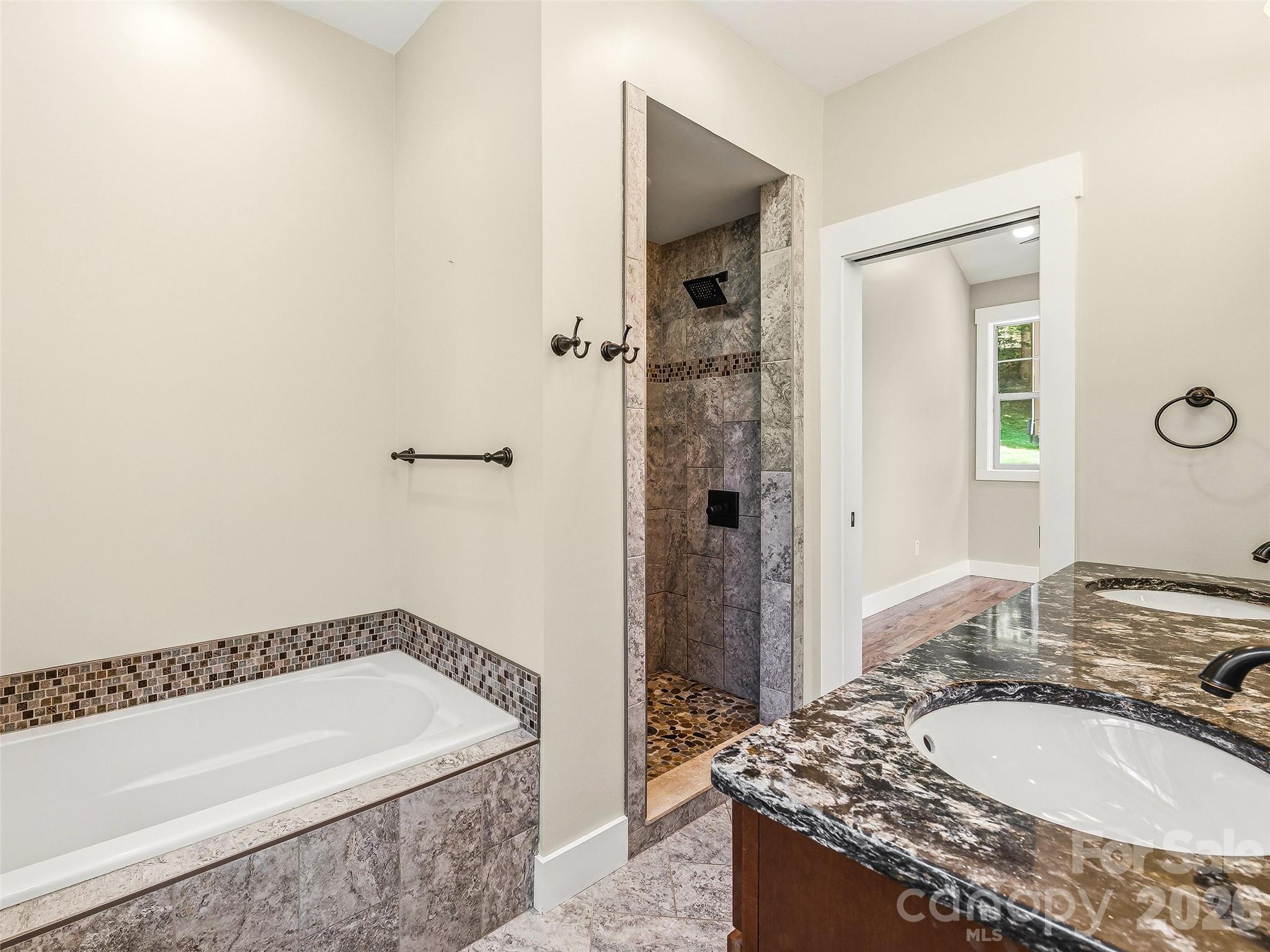 25 Shady Park Lane — Asheville
