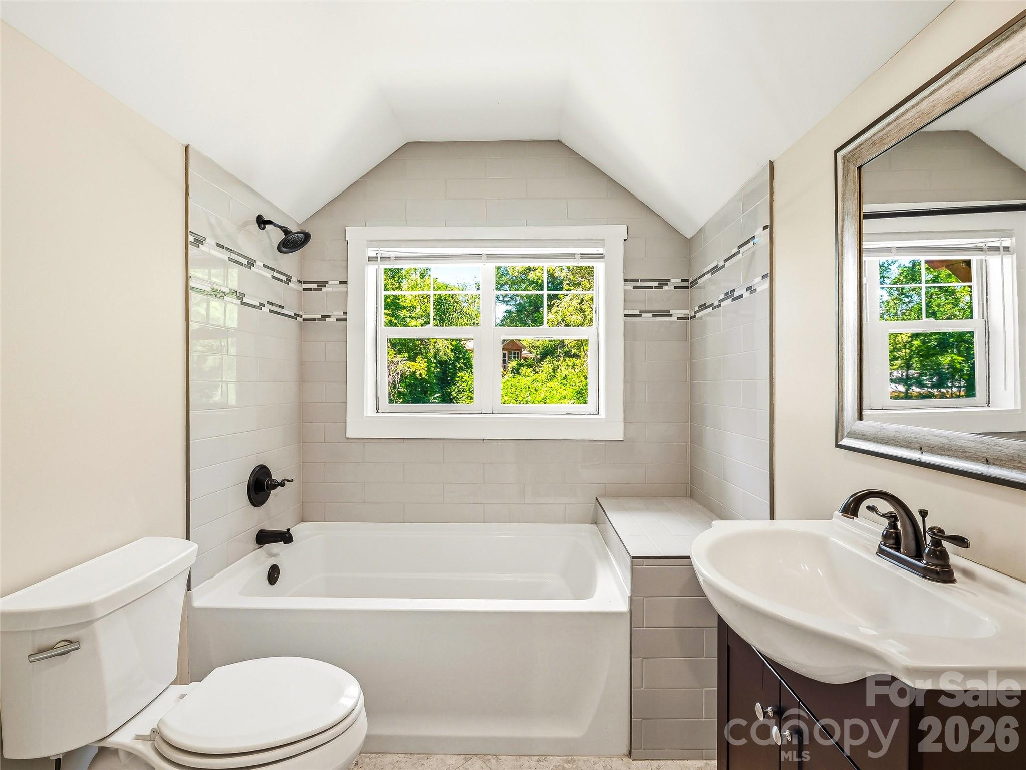 25 Shady Park Lane — Asheville