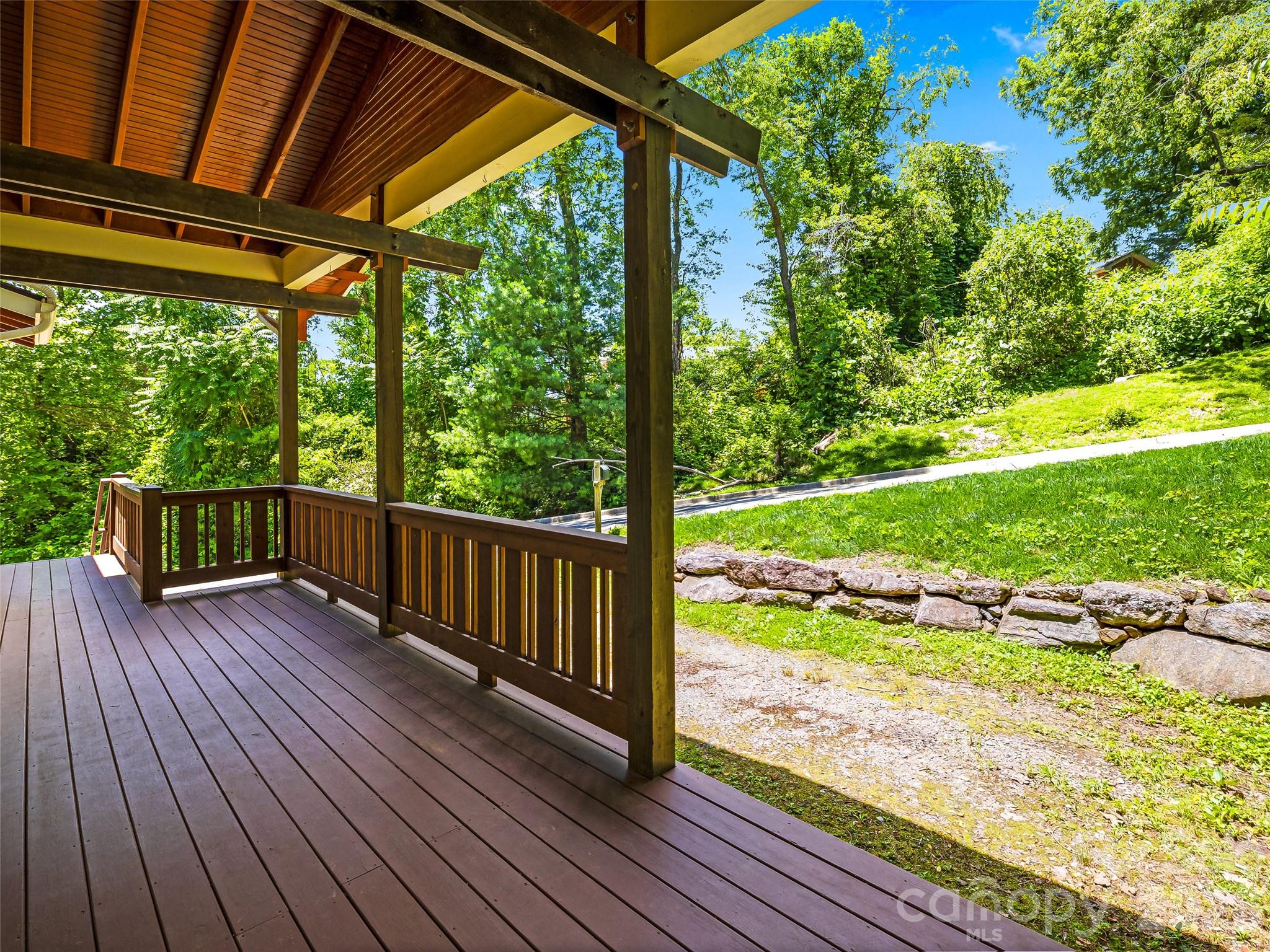 25 Shady Park Lane — Asheville