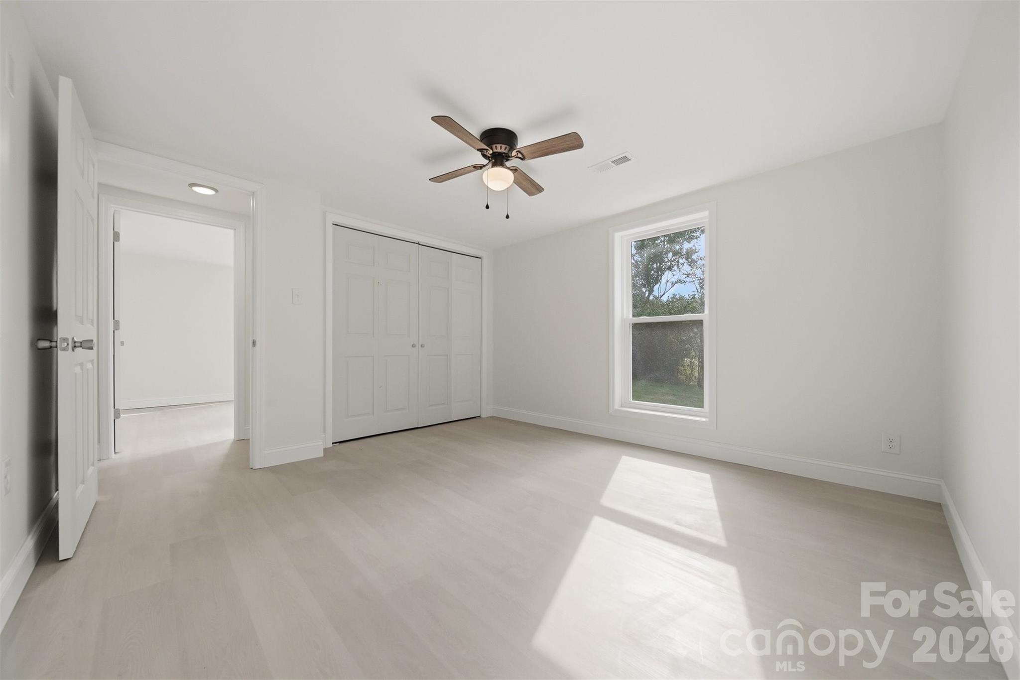 218 33rd Street SW — Hickory