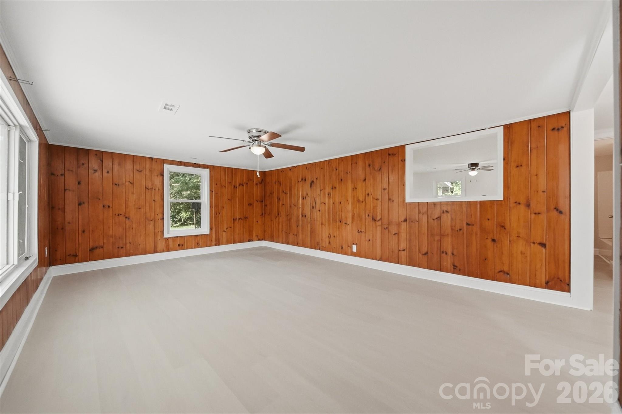 218 33rd Street SW — Hickory
