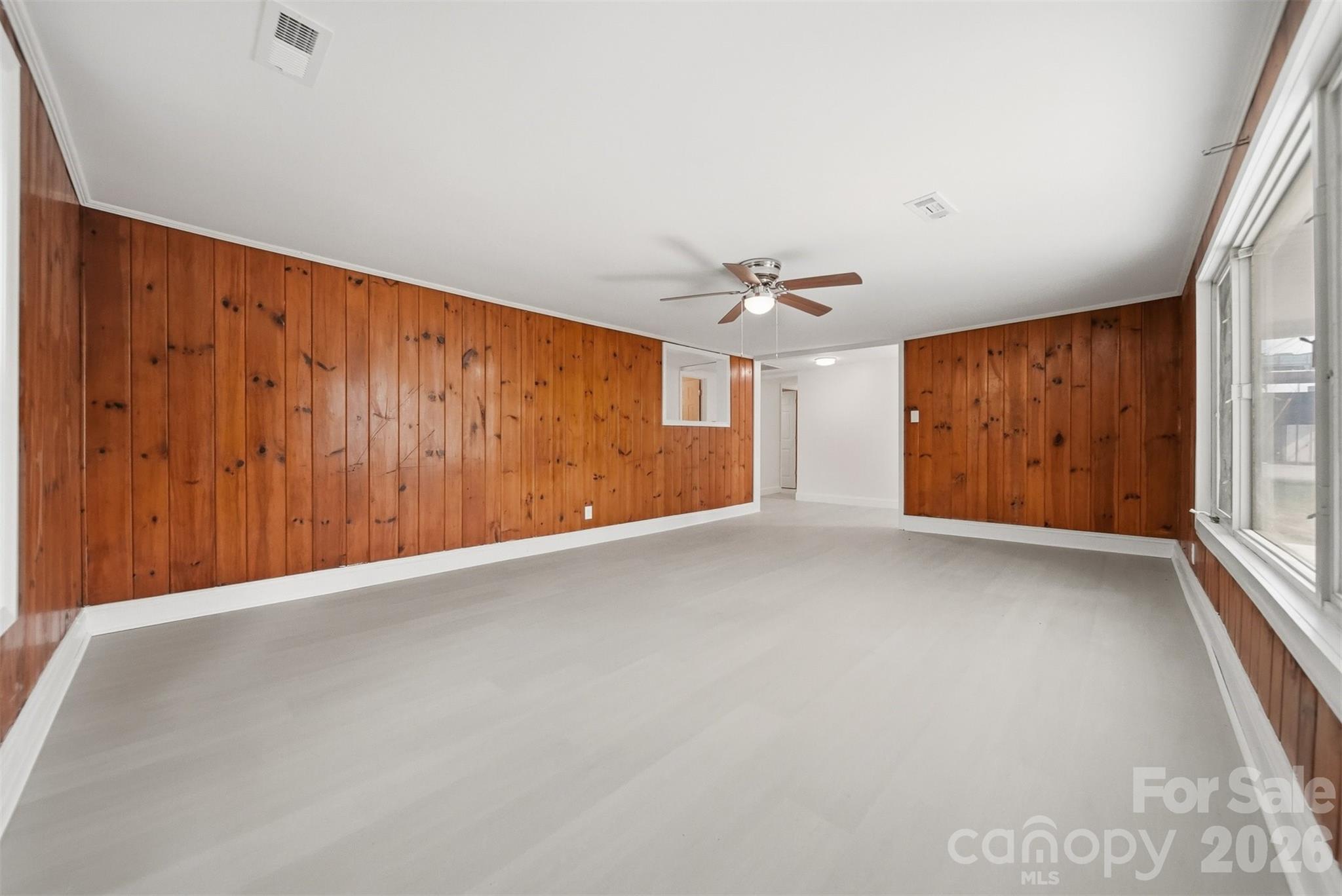218 33rd Street SW — Hickory