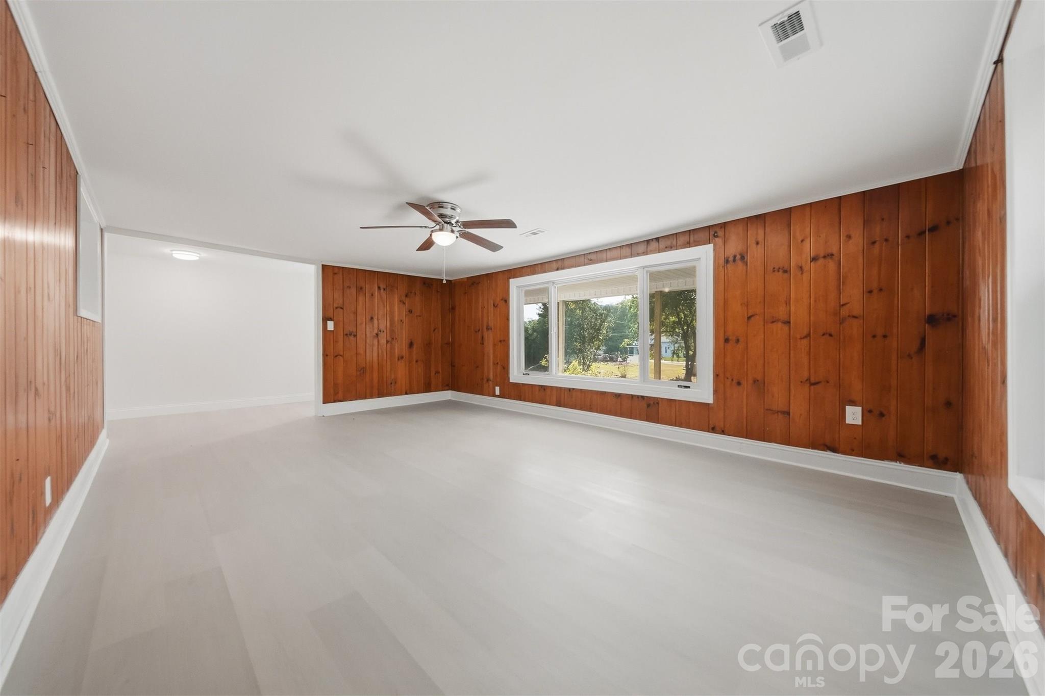 218 33rd Street SW — Hickory