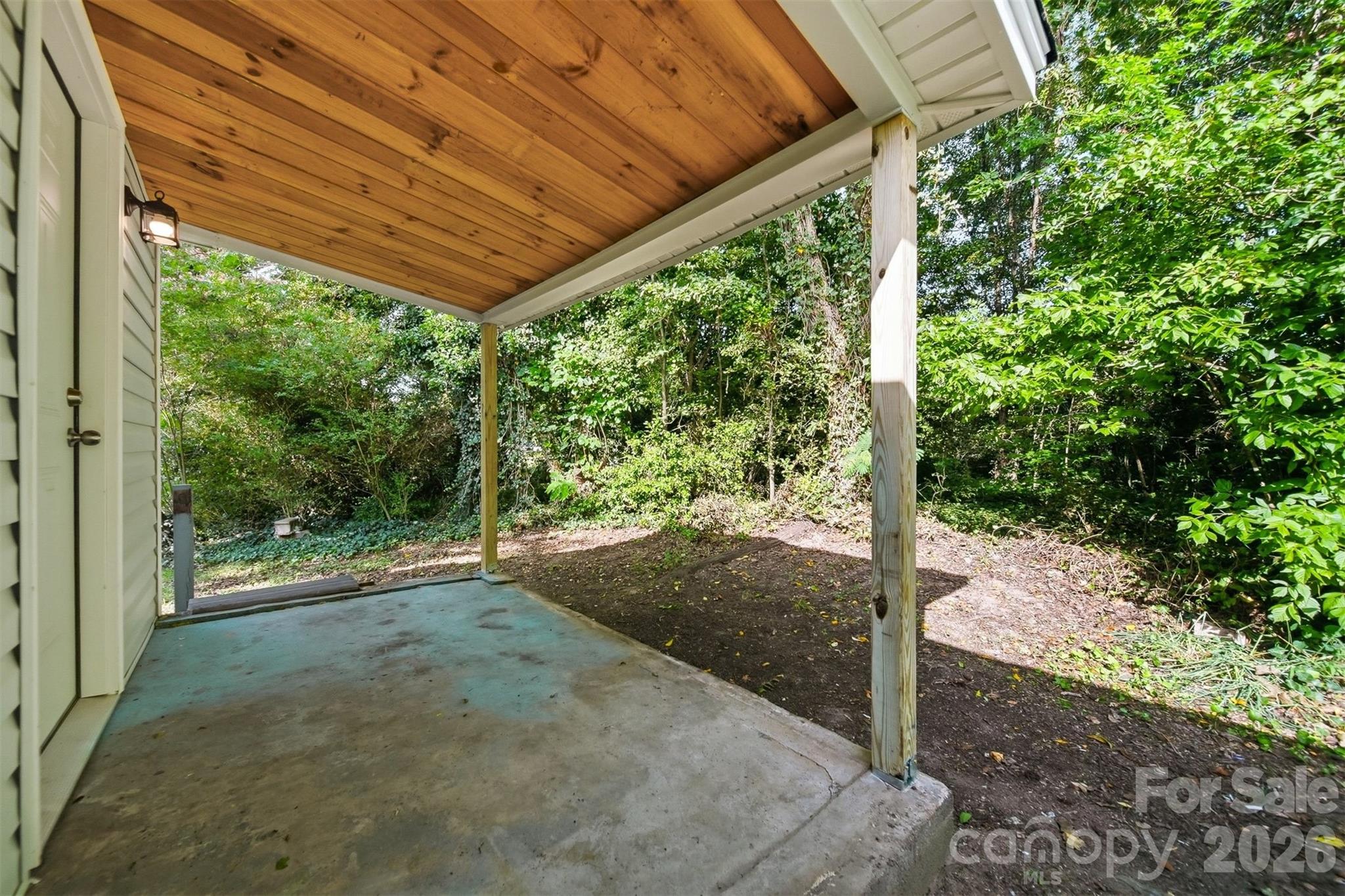 218 33rd Street SW — Hickory
