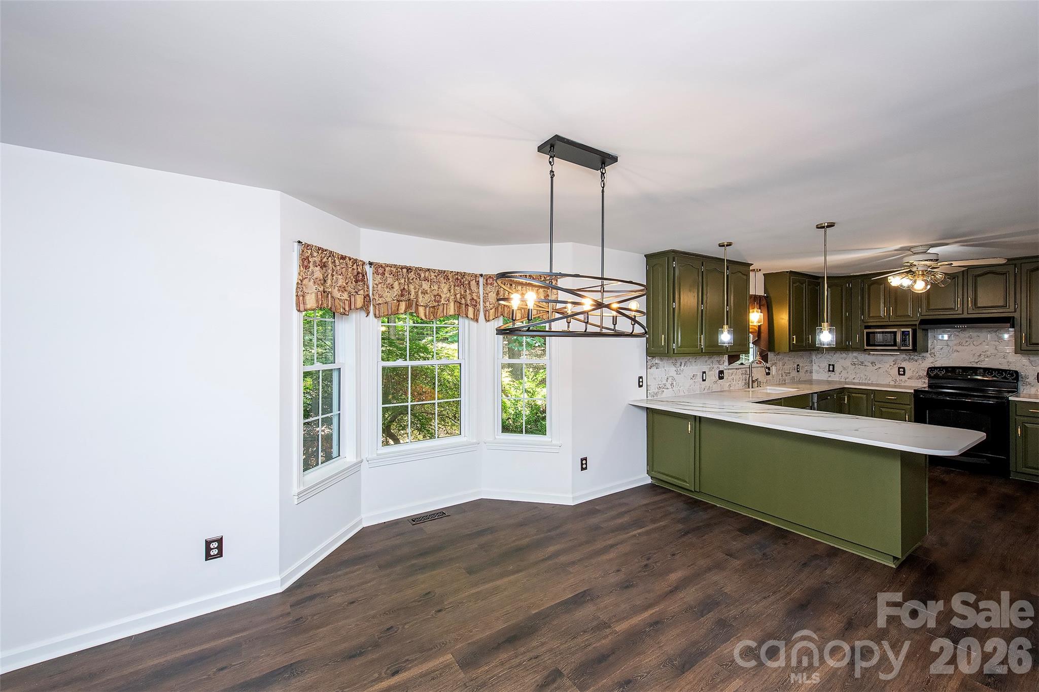 8327 Loma Linda Lane — Waxhaw