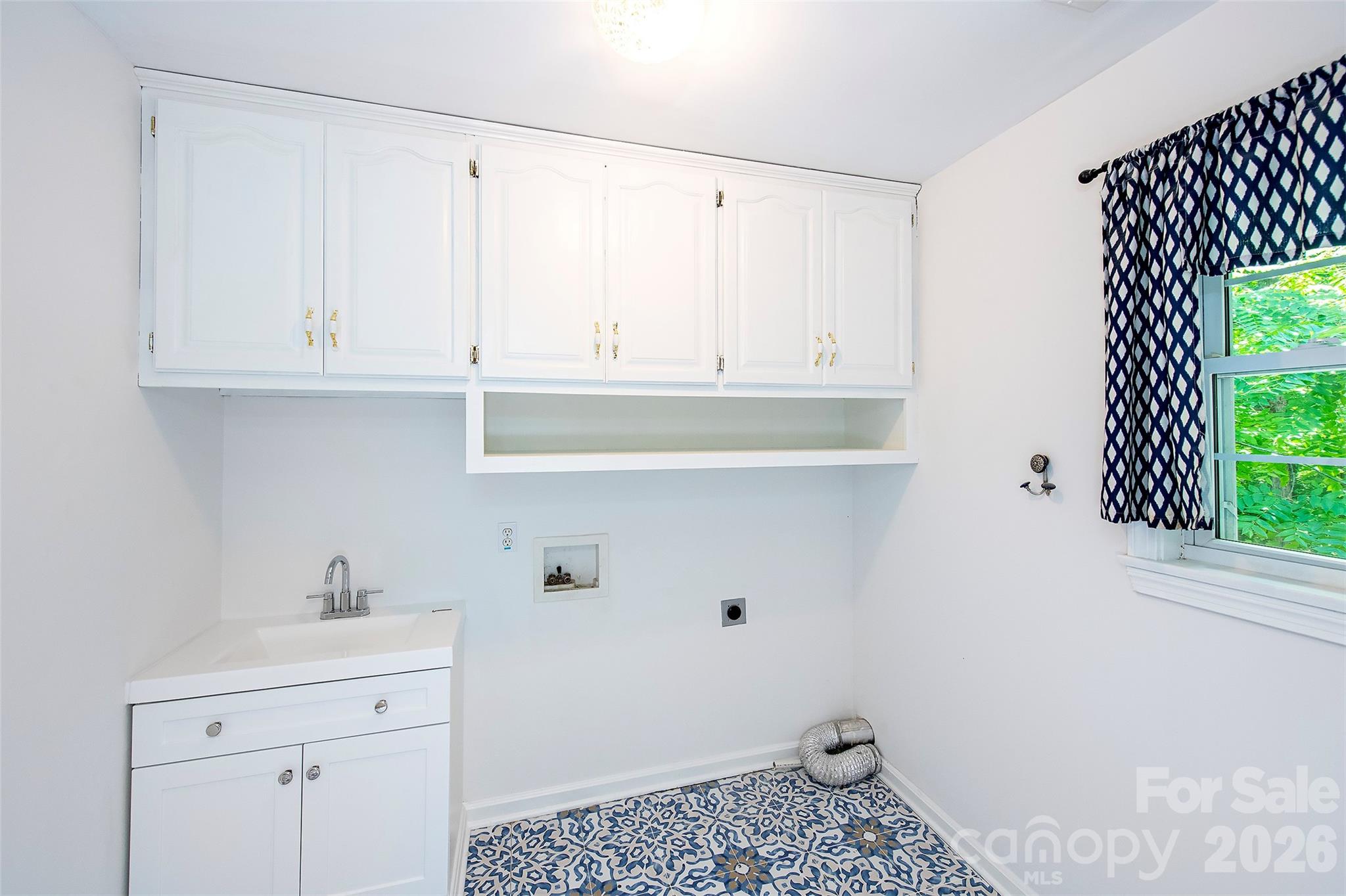 8327 Loma Linda Lane — Waxhaw