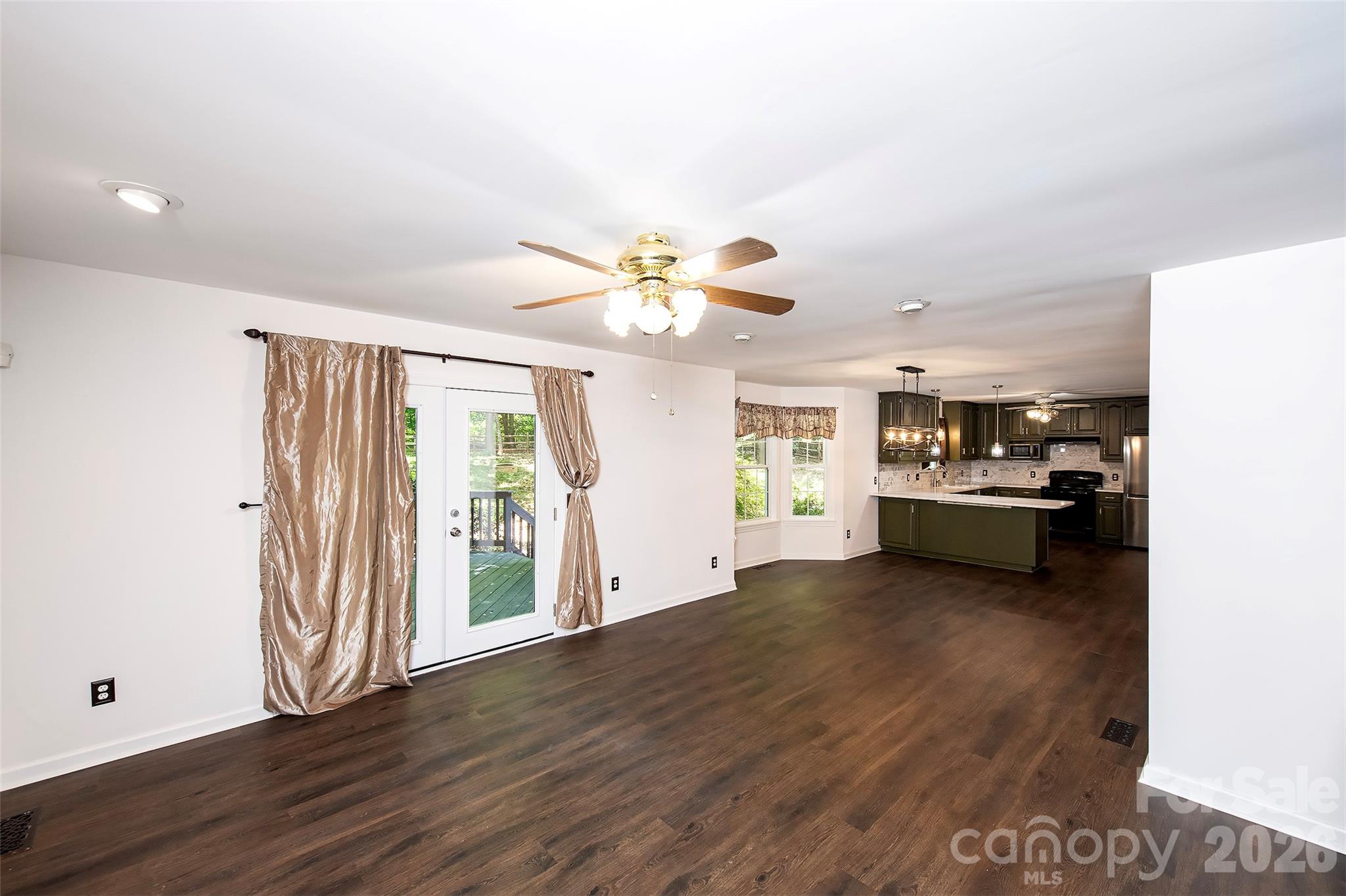 8327 Loma Linda Lane — Waxhaw