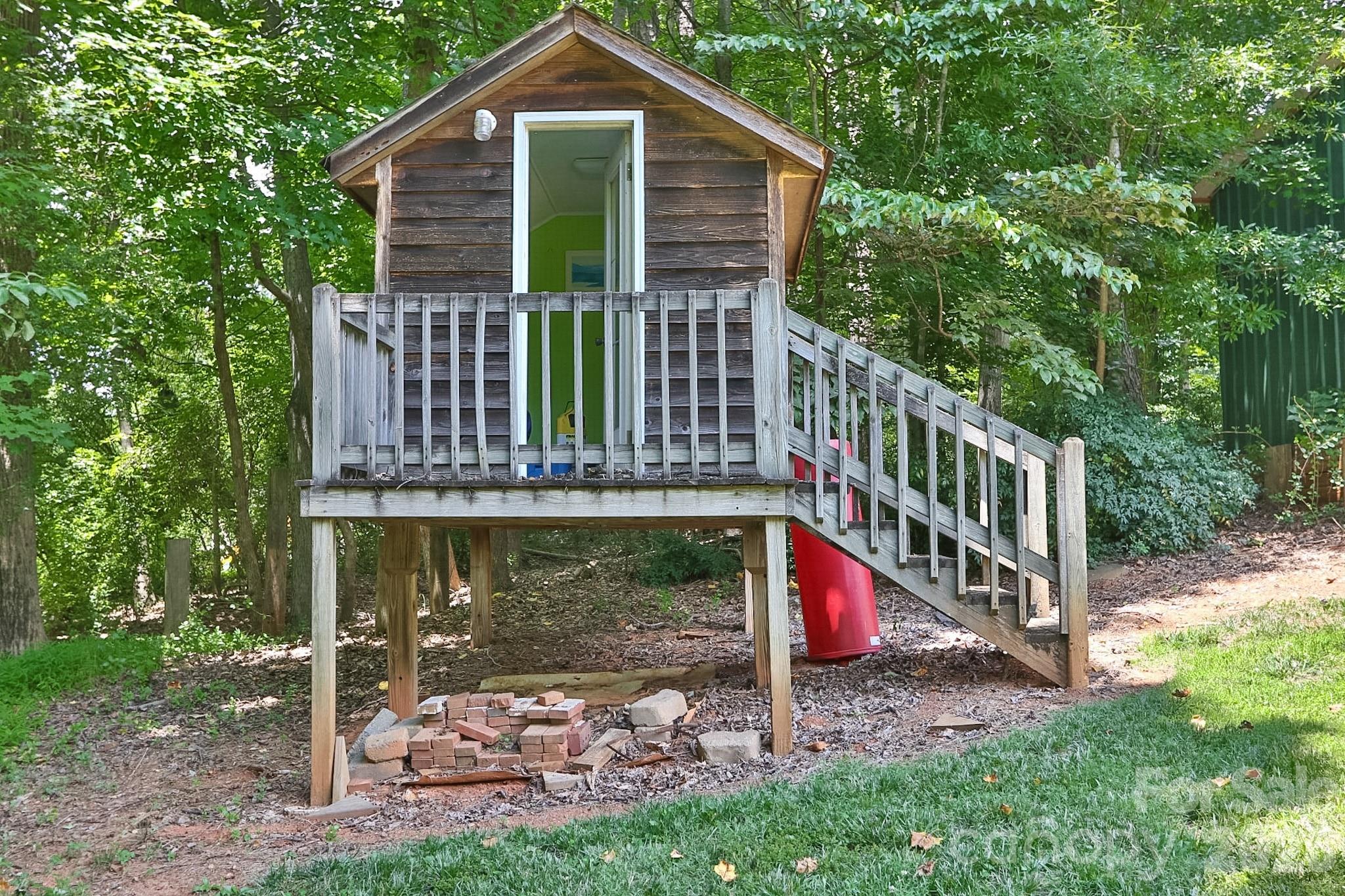 135 Holly Hill Drive — Elkin