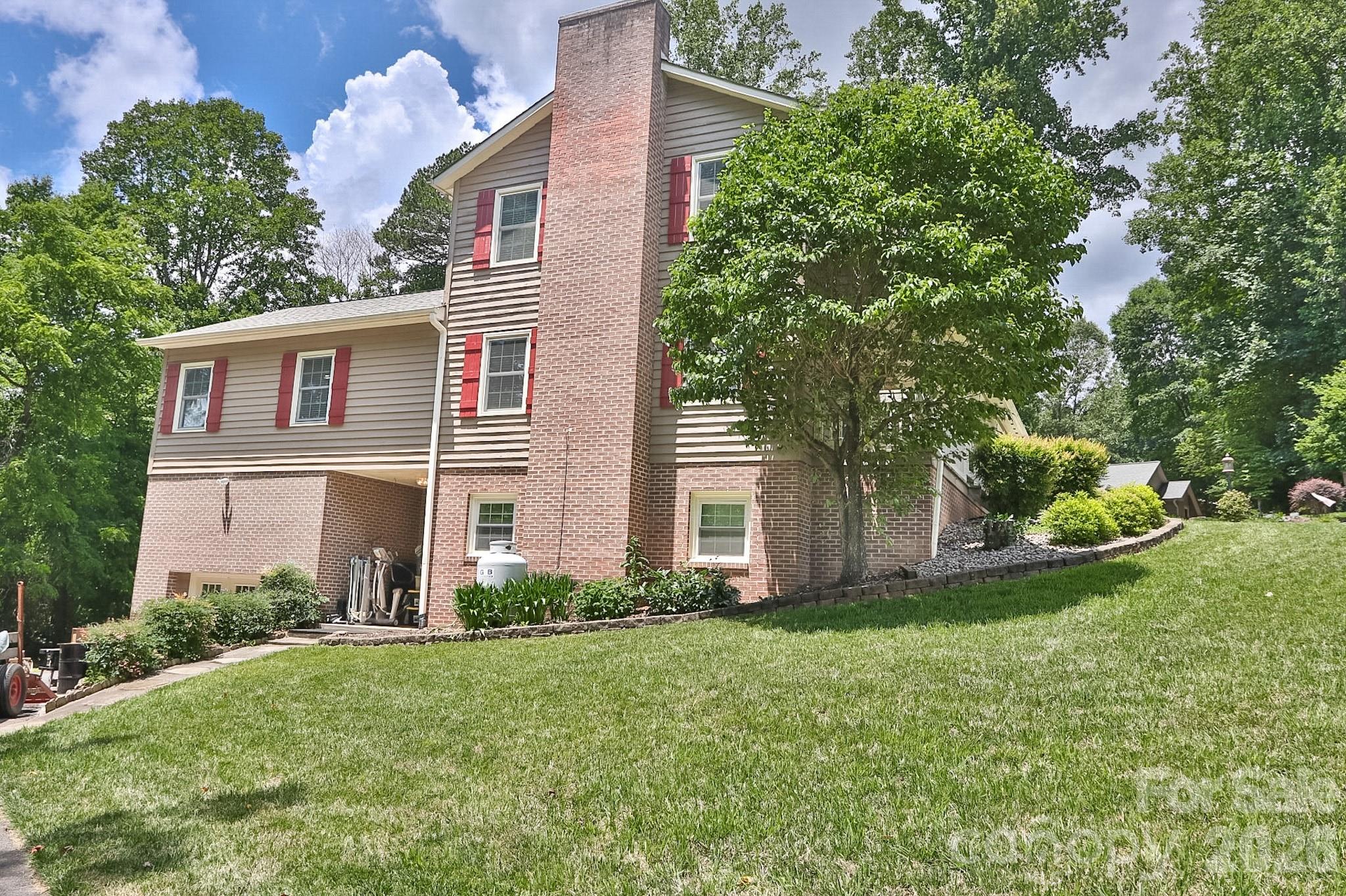 135 Holly Hill Drive — Elkin